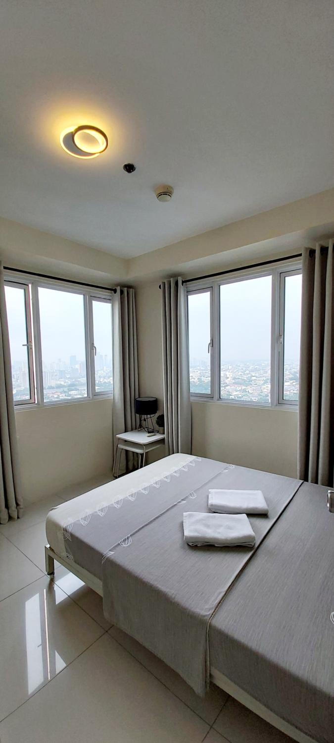 One-Bedroom Apartment - Photo 4