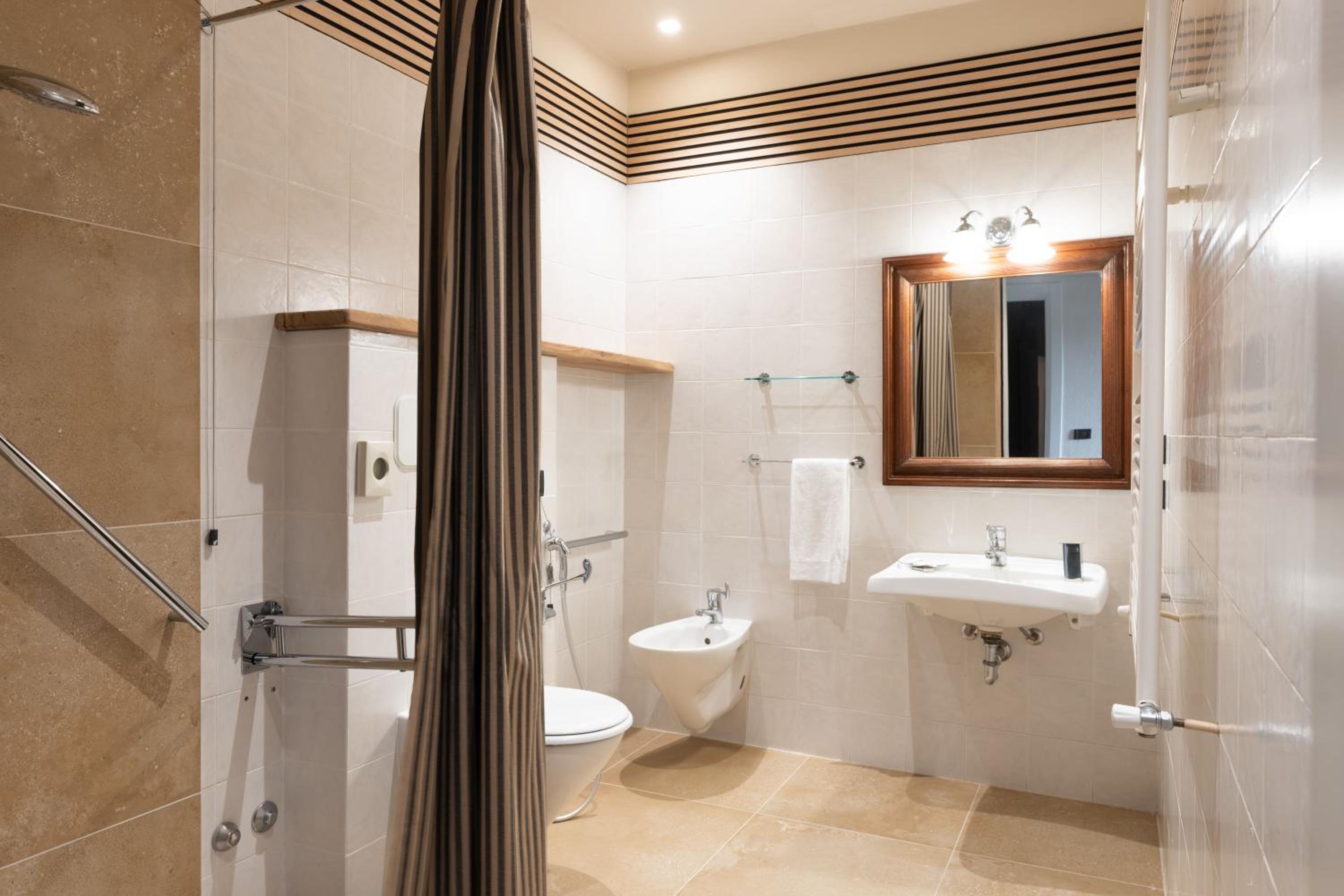 Superior Double Room - Photo 37