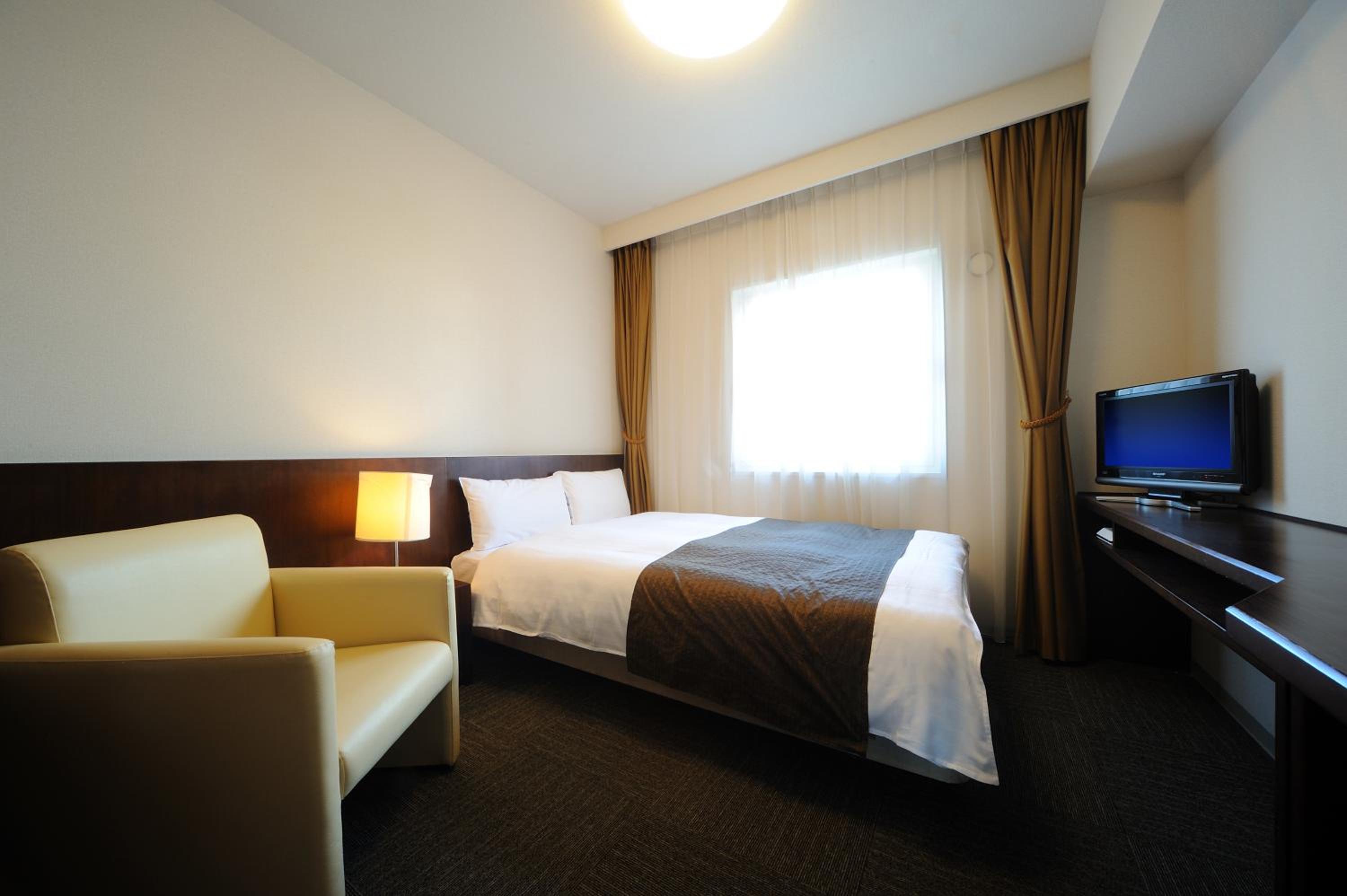 Standard Double Room with Small Double Bed - Non-Smoking - Photo 1