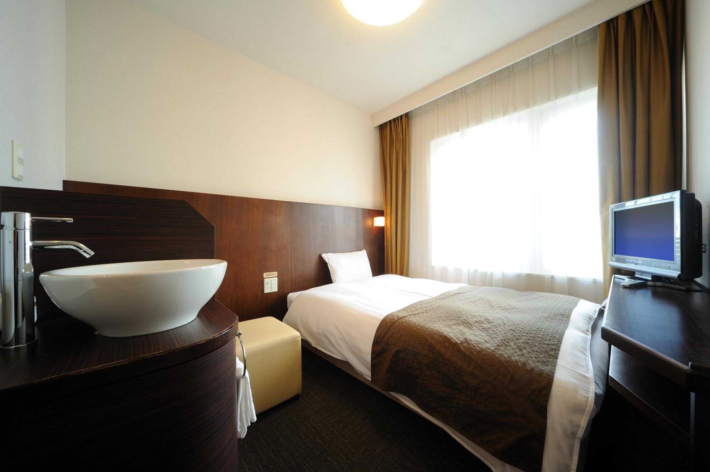 Economy Single Room - Smoking
