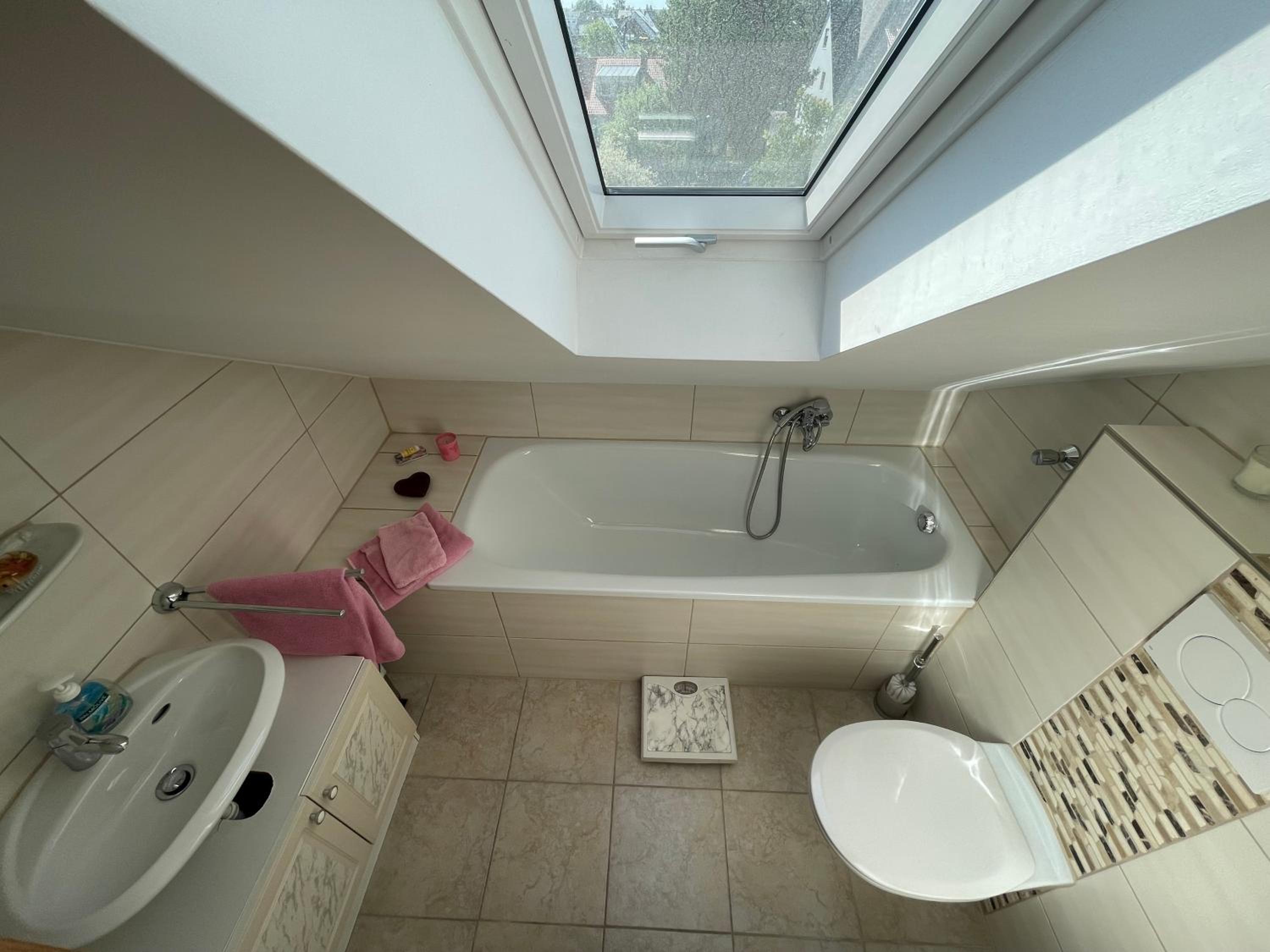 One-Bedroom Apartment - Photo 11