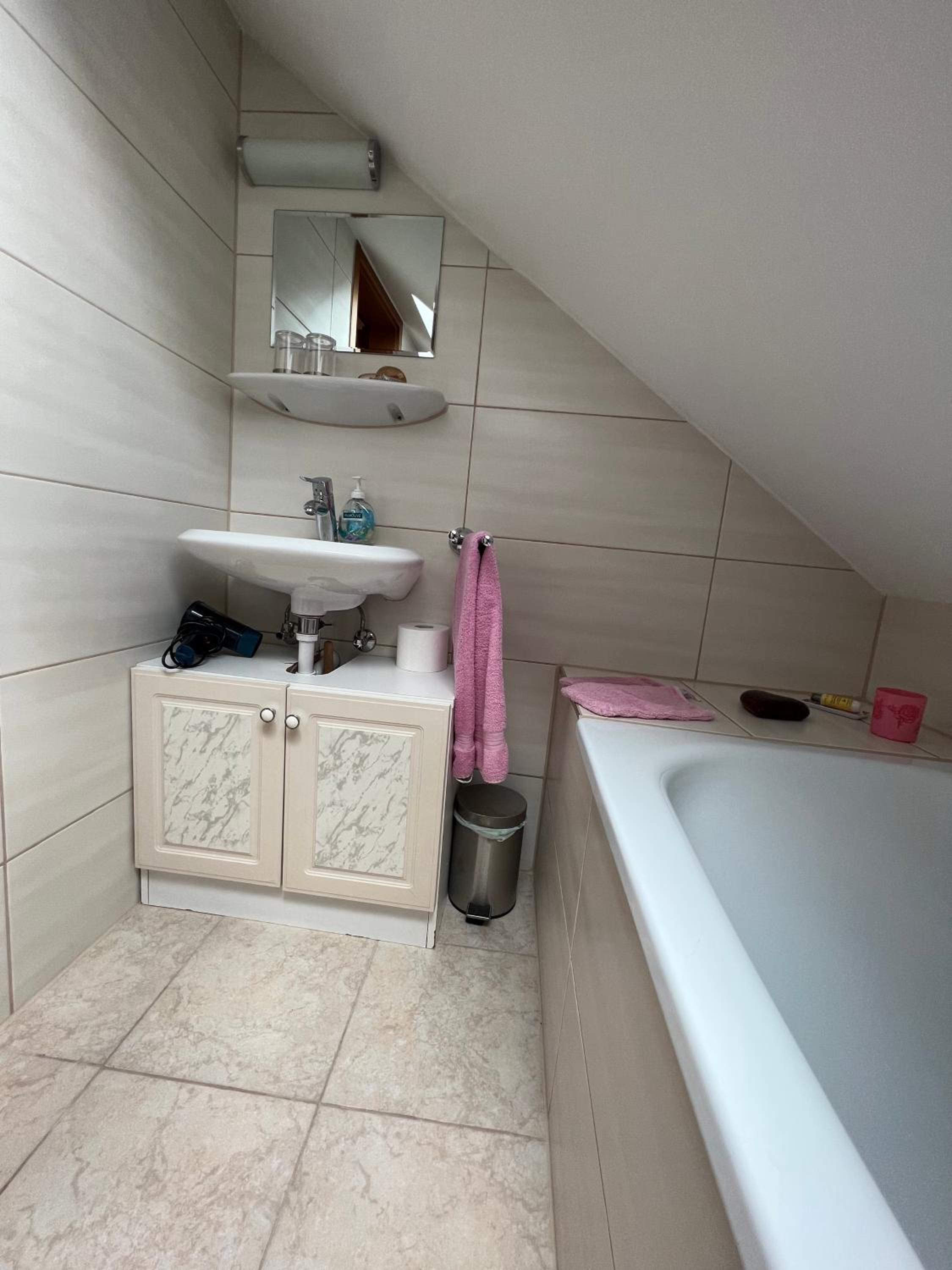 One-Bedroom Apartment - Photo 13