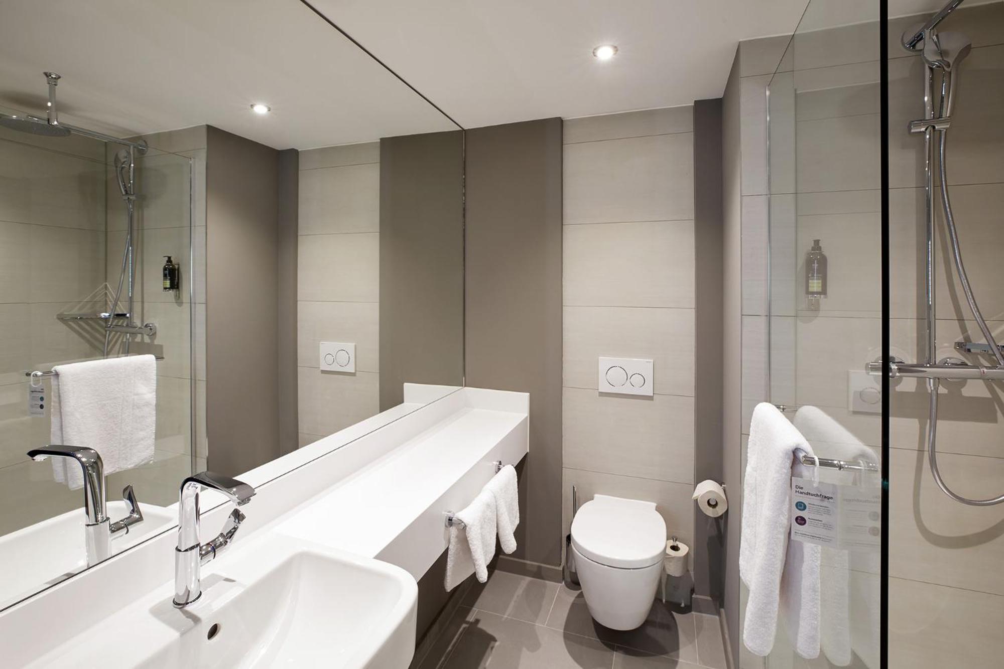 Premier Inn Hamburg City (Zentrum) Hotel - Photo 32