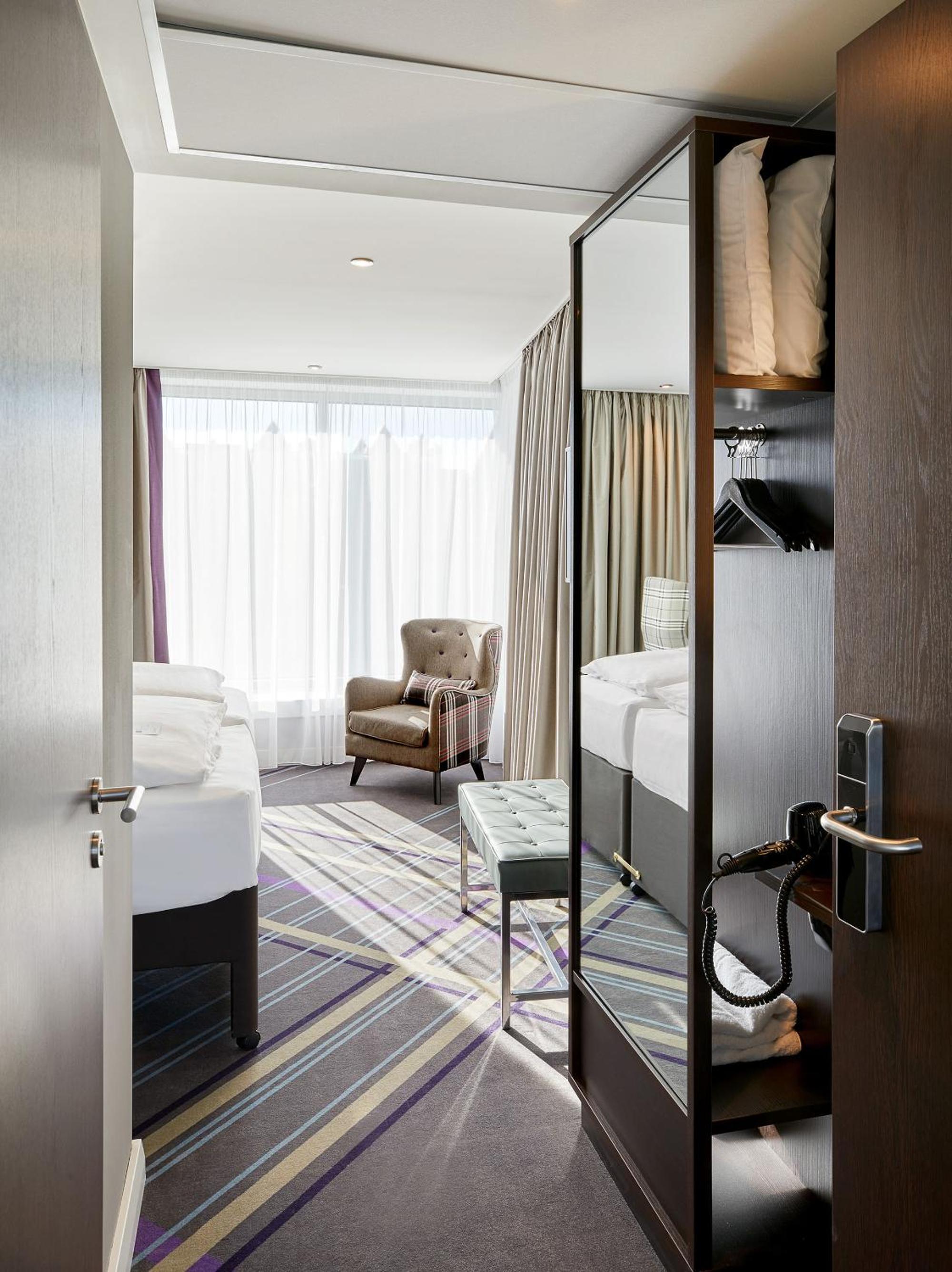 Premier Inn Hamburg City (Zentrum) Hotel - Photo 31