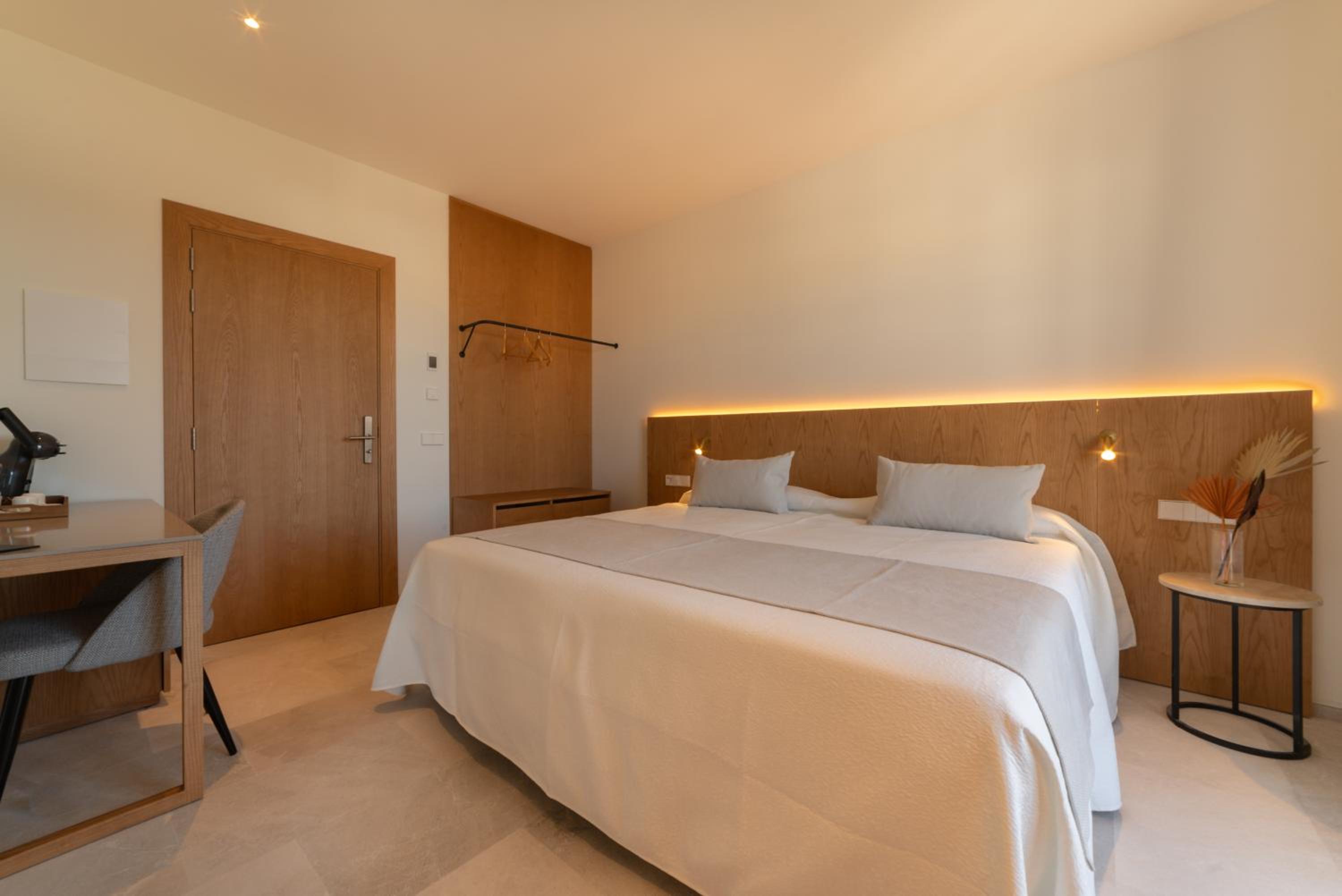 Double Room with Balcony photo 2
