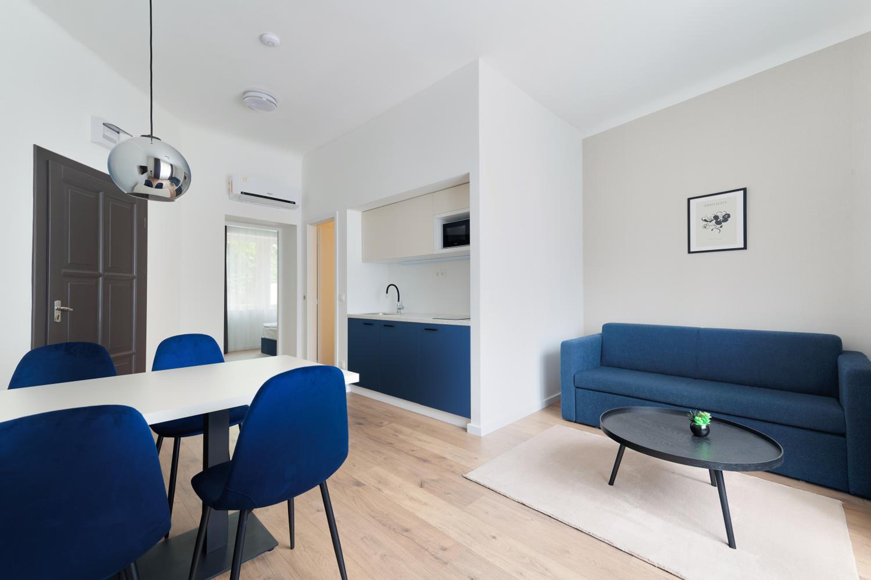 One-Bedroom Apartment - Photo 9