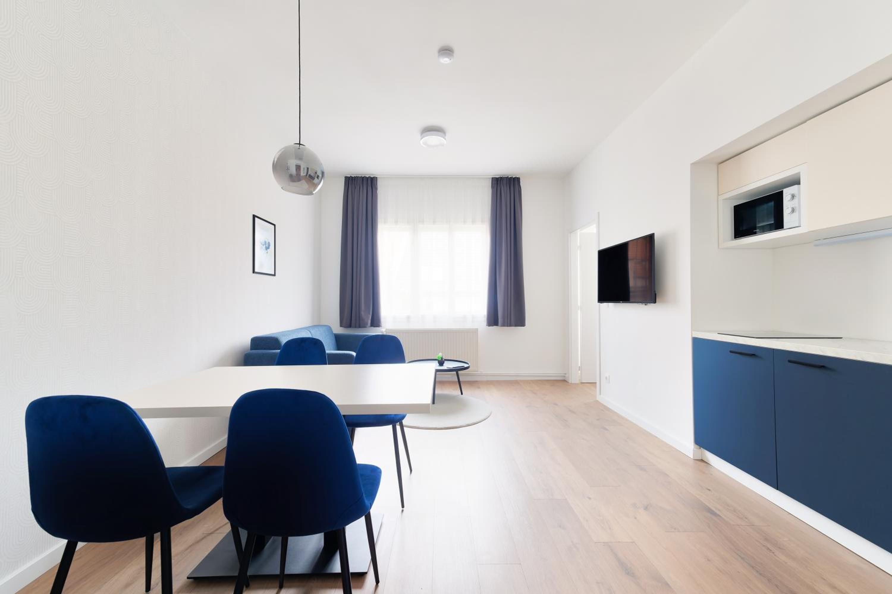 One-Bedroom Apartment - Photo 10