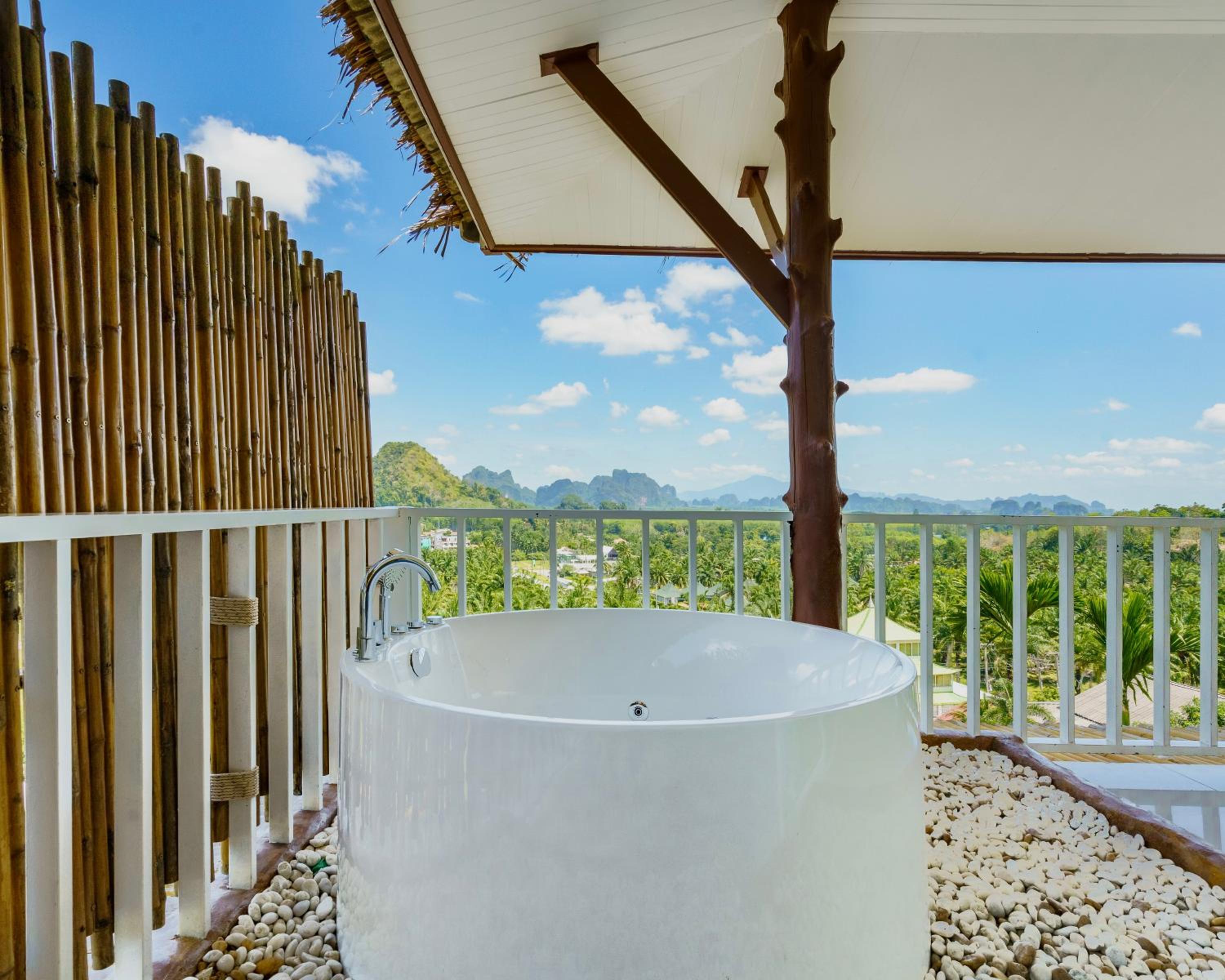 Jacuzzi Villa Five- Free Beach Shuttle - Photo 21