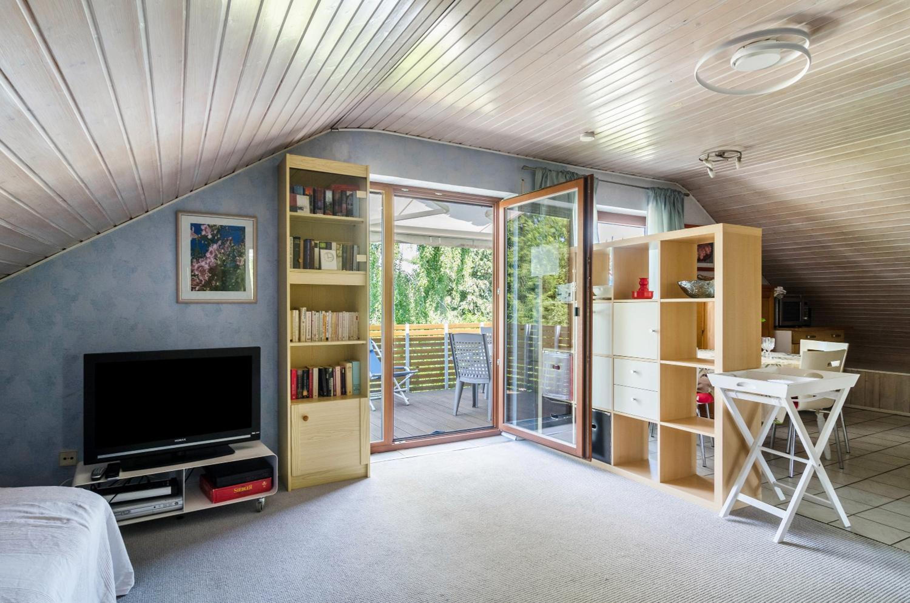 Superior One-Bedroom Apartment with Balcony
