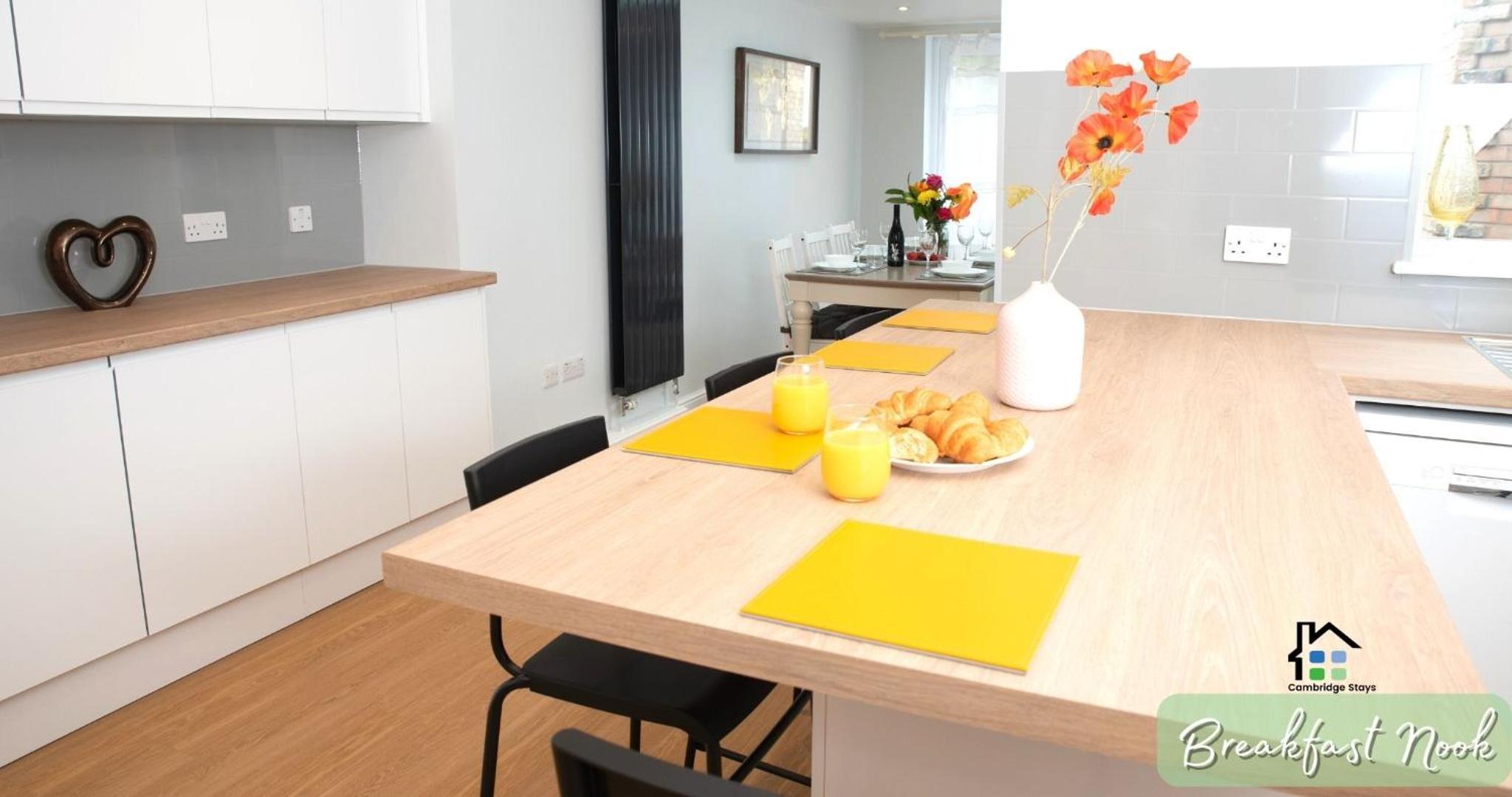 Four-Bedroom House photo 2