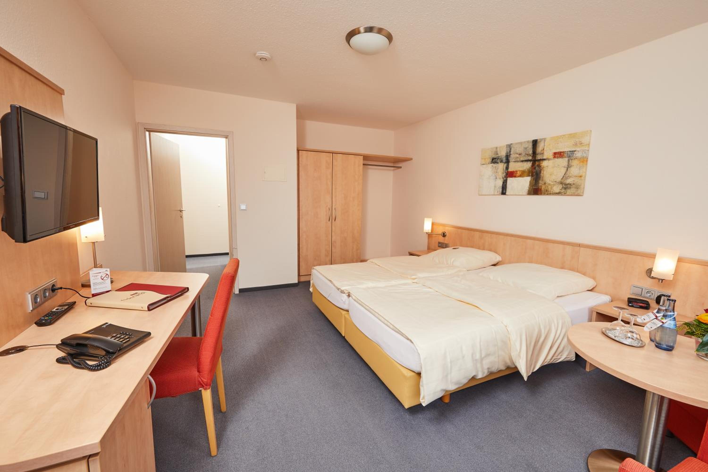 Double room with garden view - Photo 1