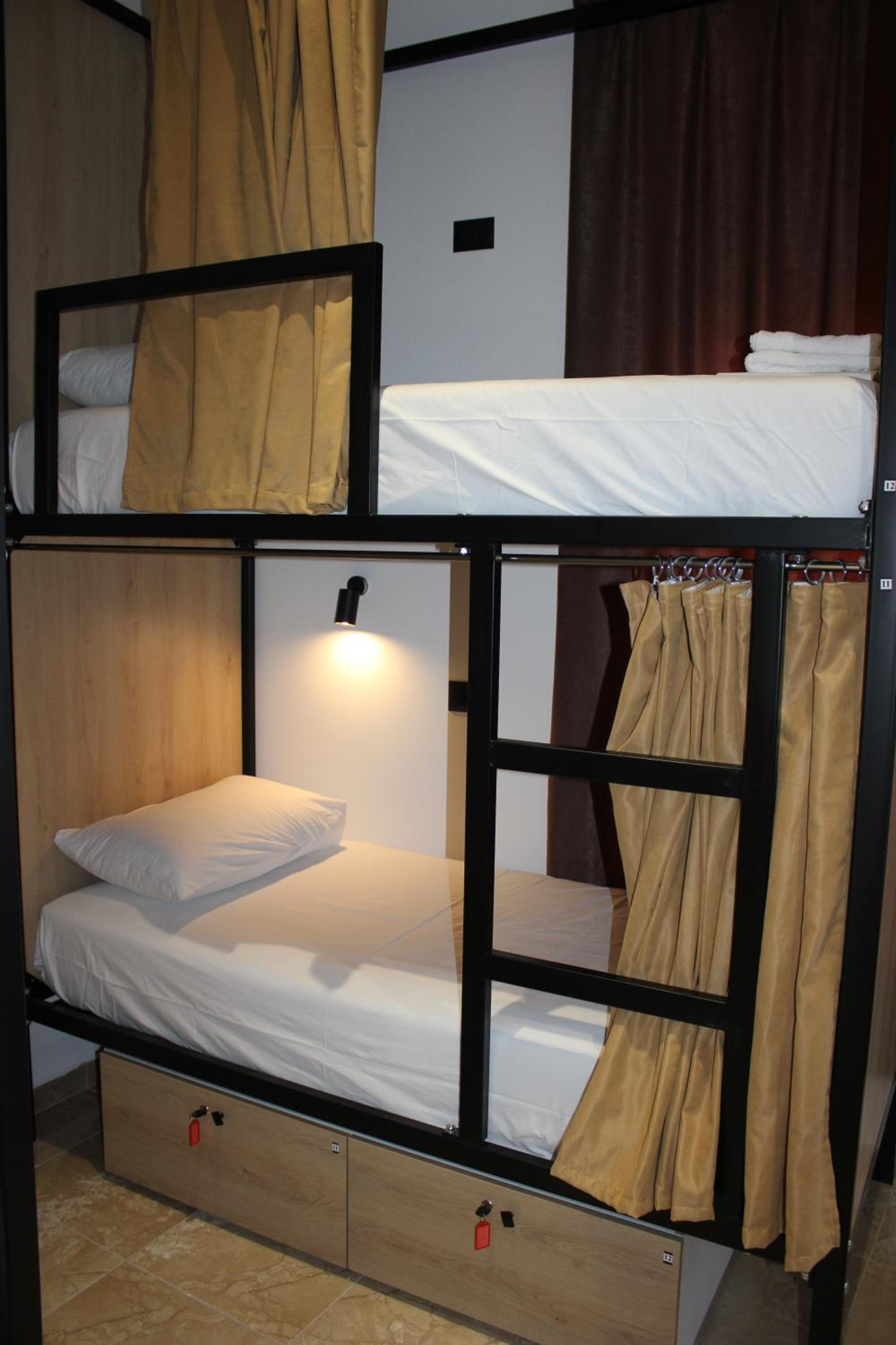 Bed in 10-Bed Mixed Dormitory Room photo 3