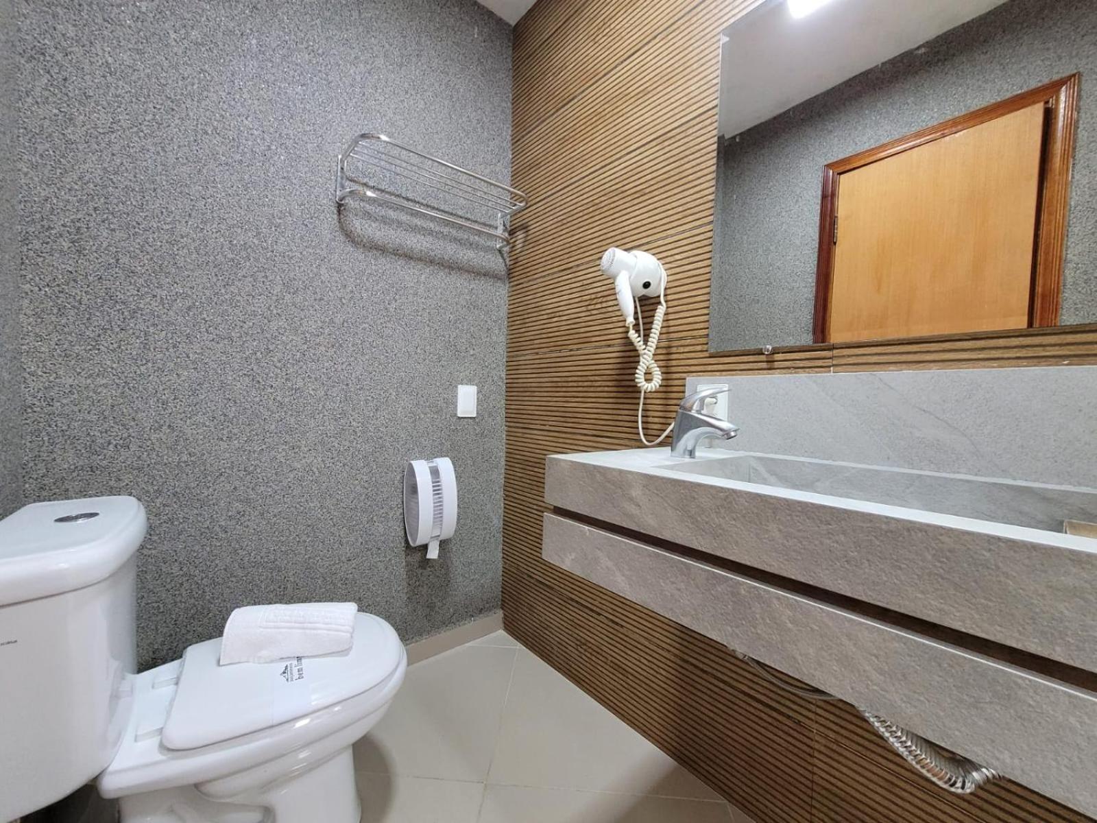 Junior Room with Hydro – Ground Floor photo 3
