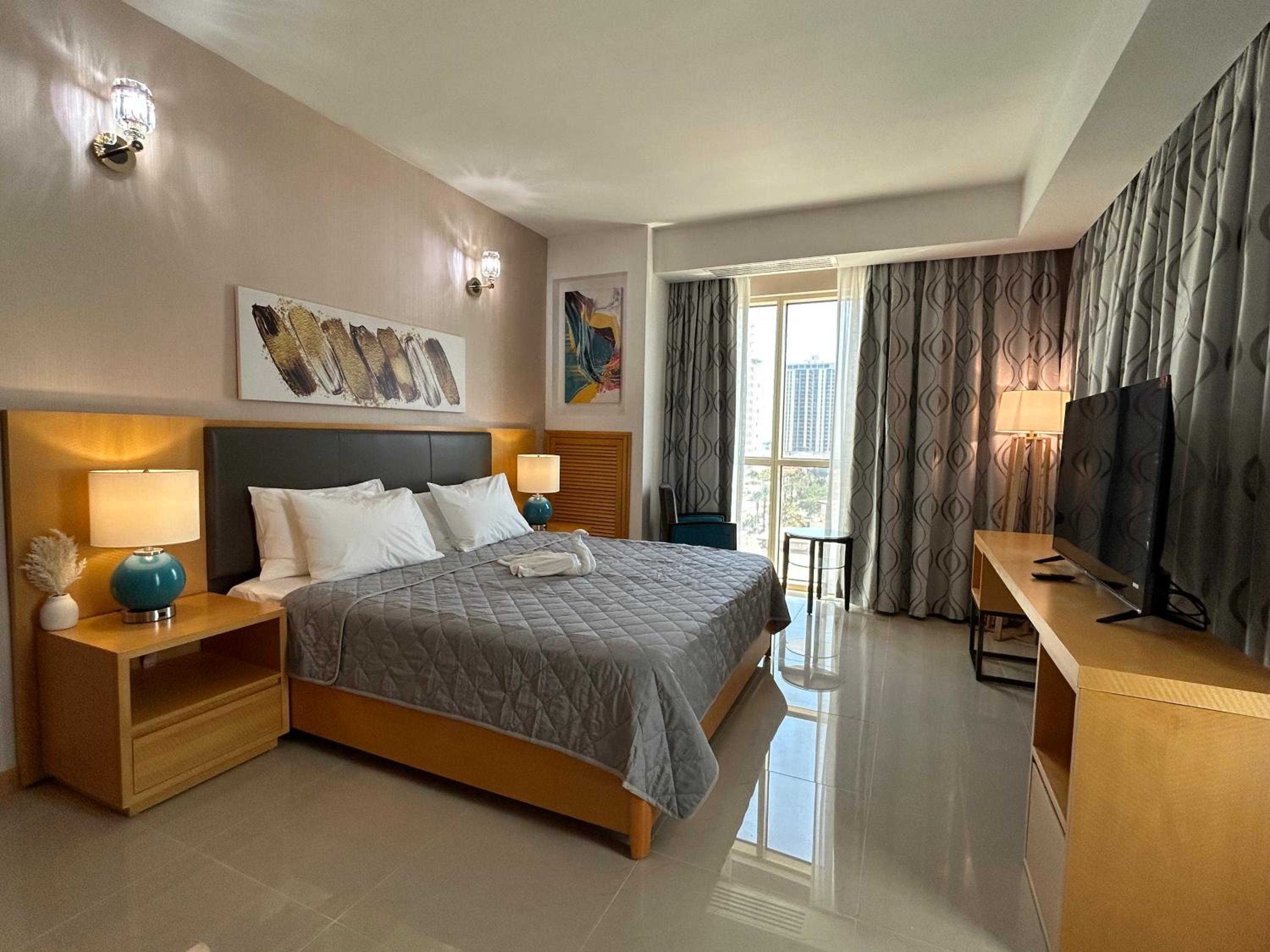 Queen Room photo 1