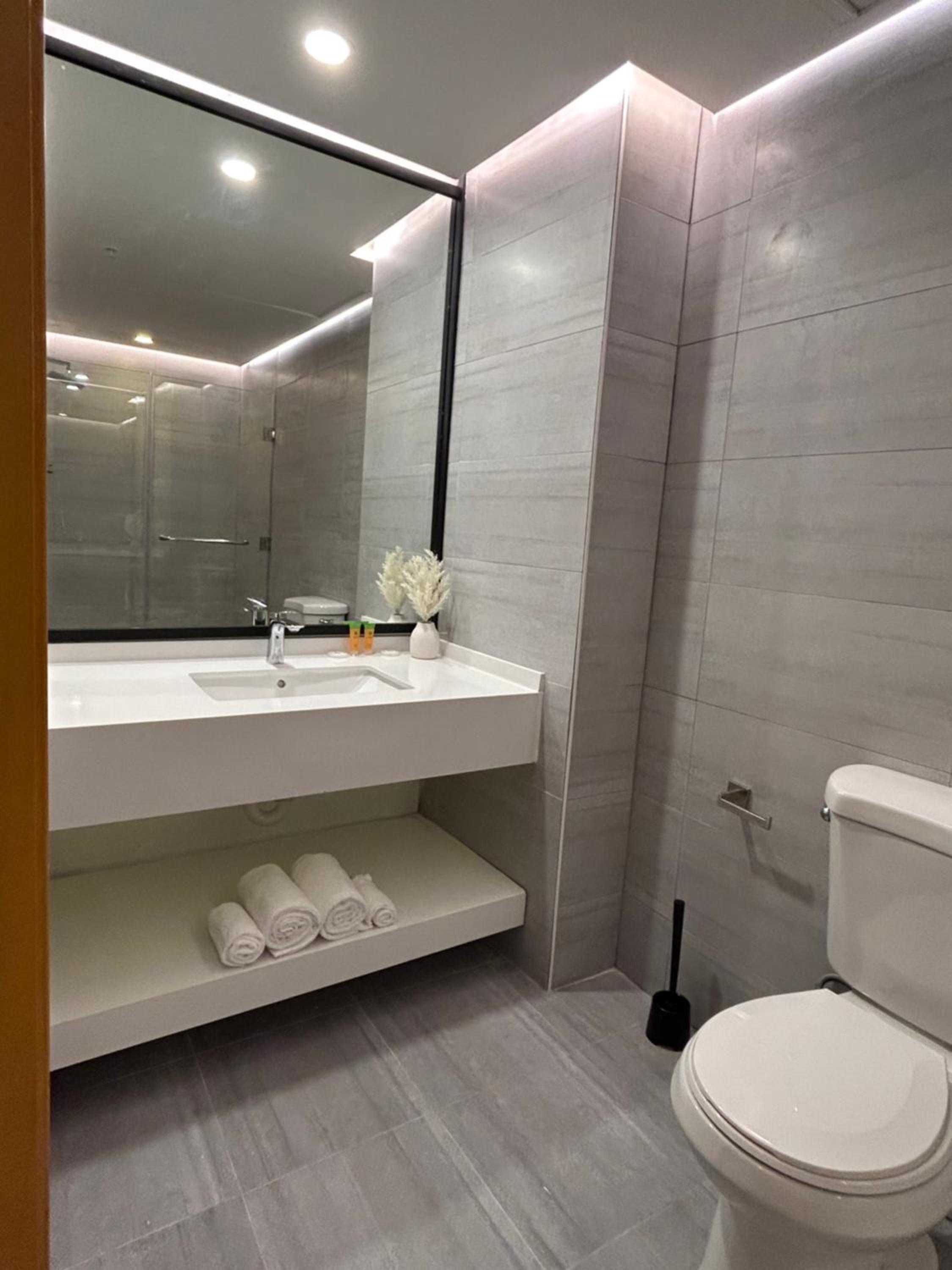 Standard Double Room - Photo 2