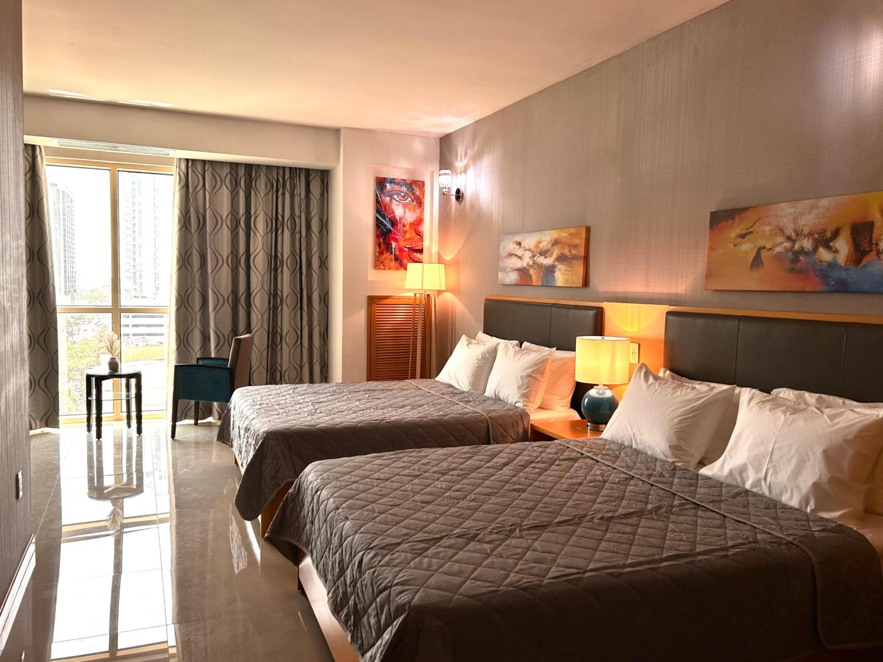 Suite - Photo 5
