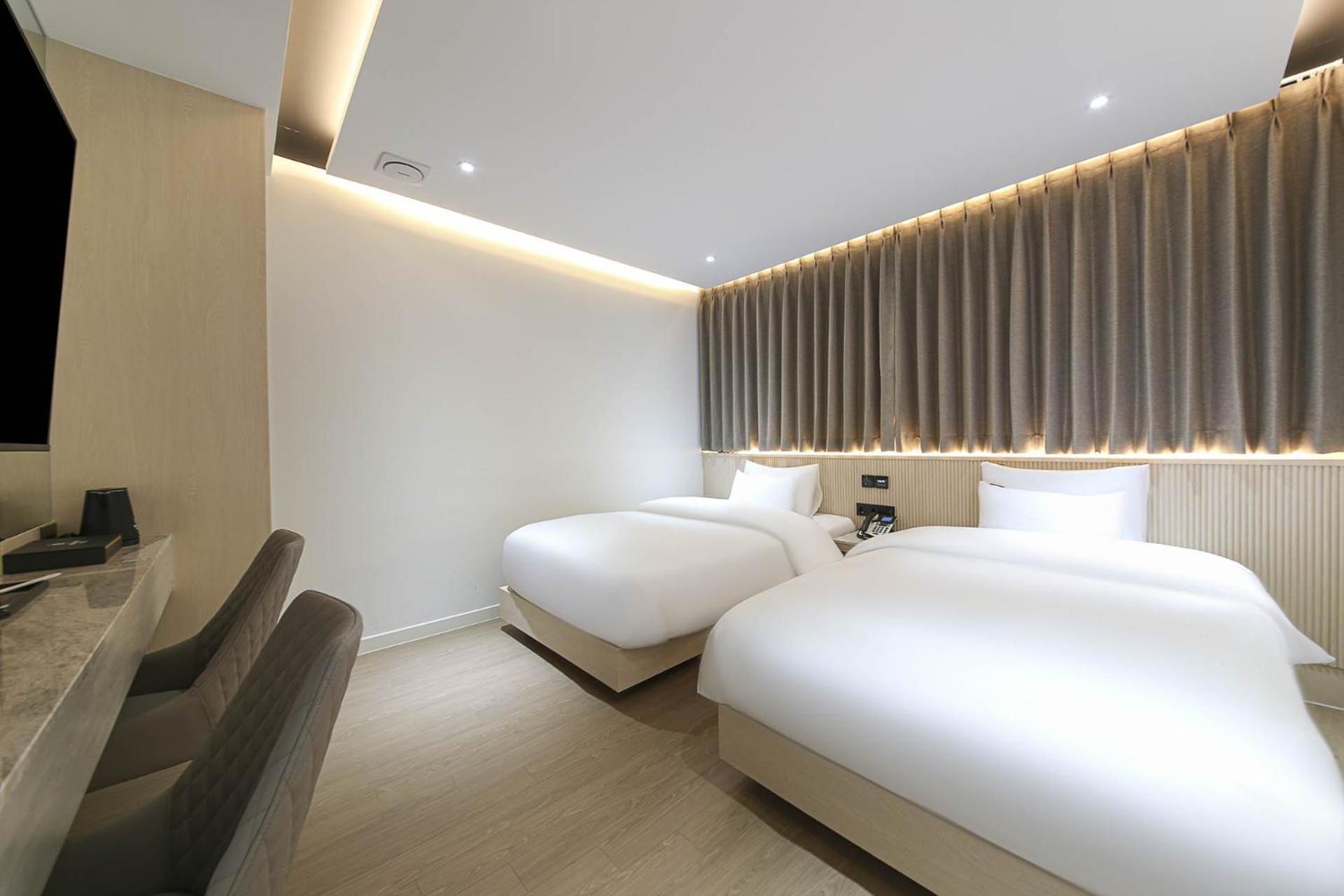 Economy Twin Room