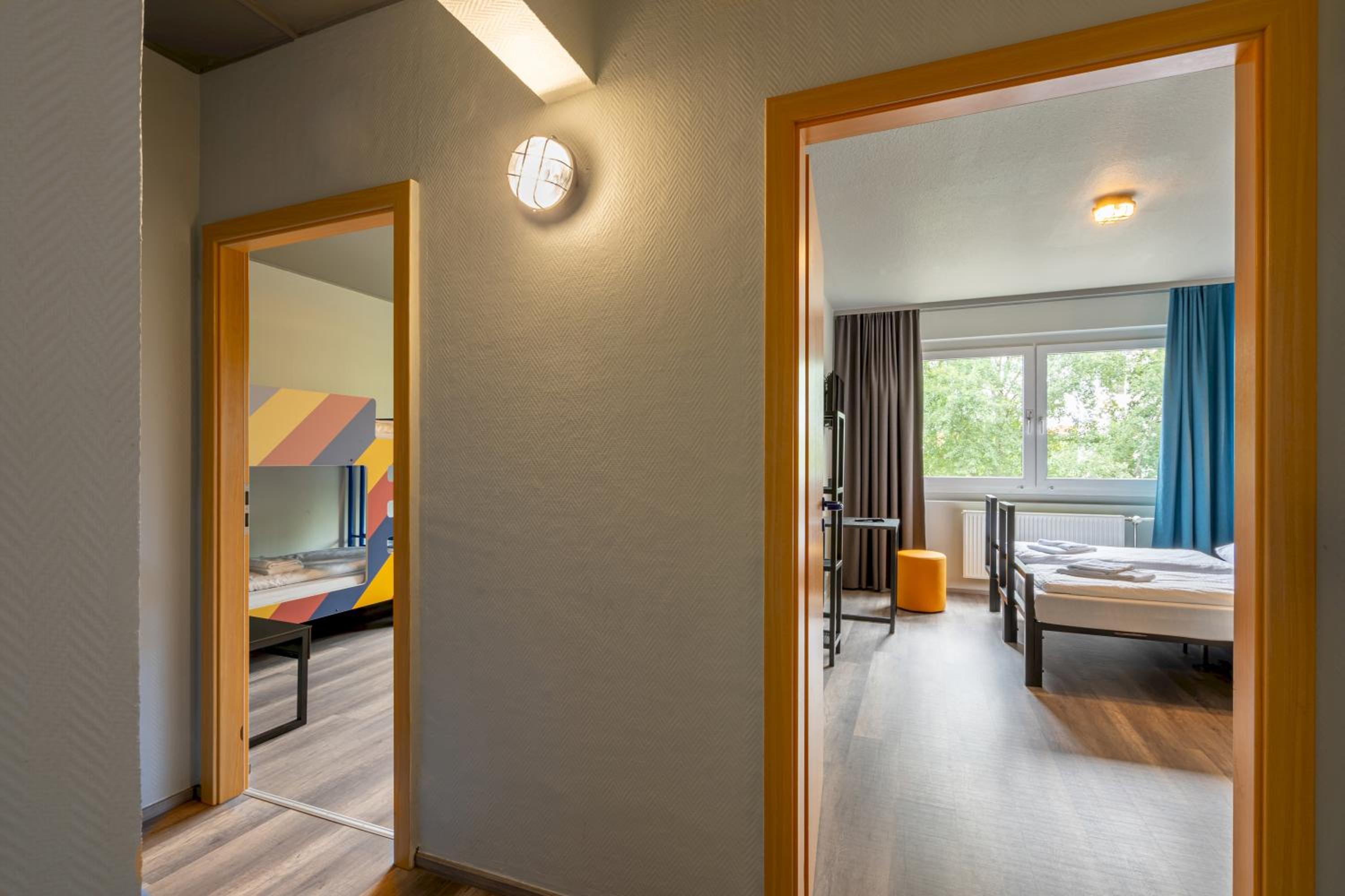 Six-Bed Room photo 3