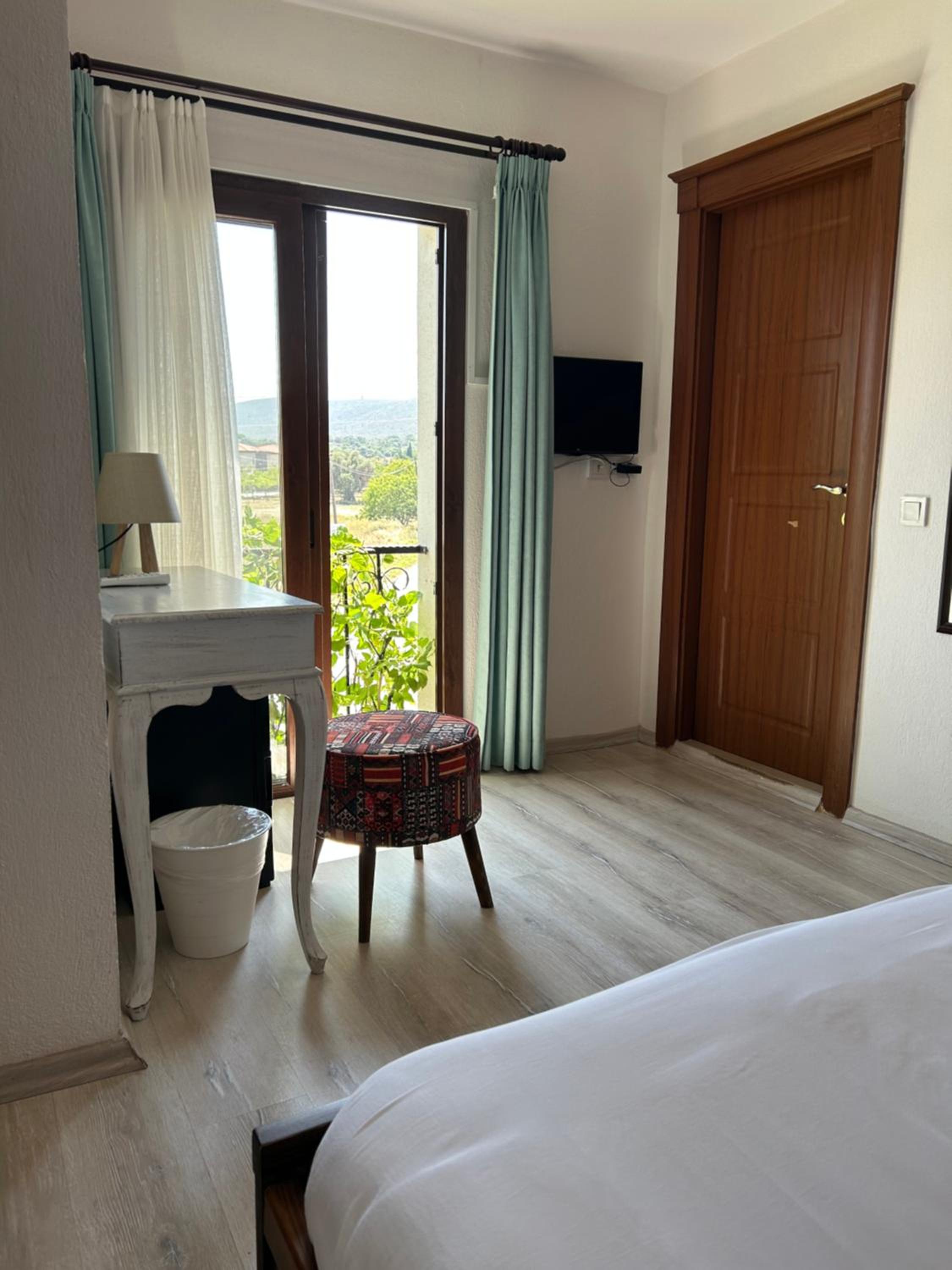 Economy Double Room - Photo 4