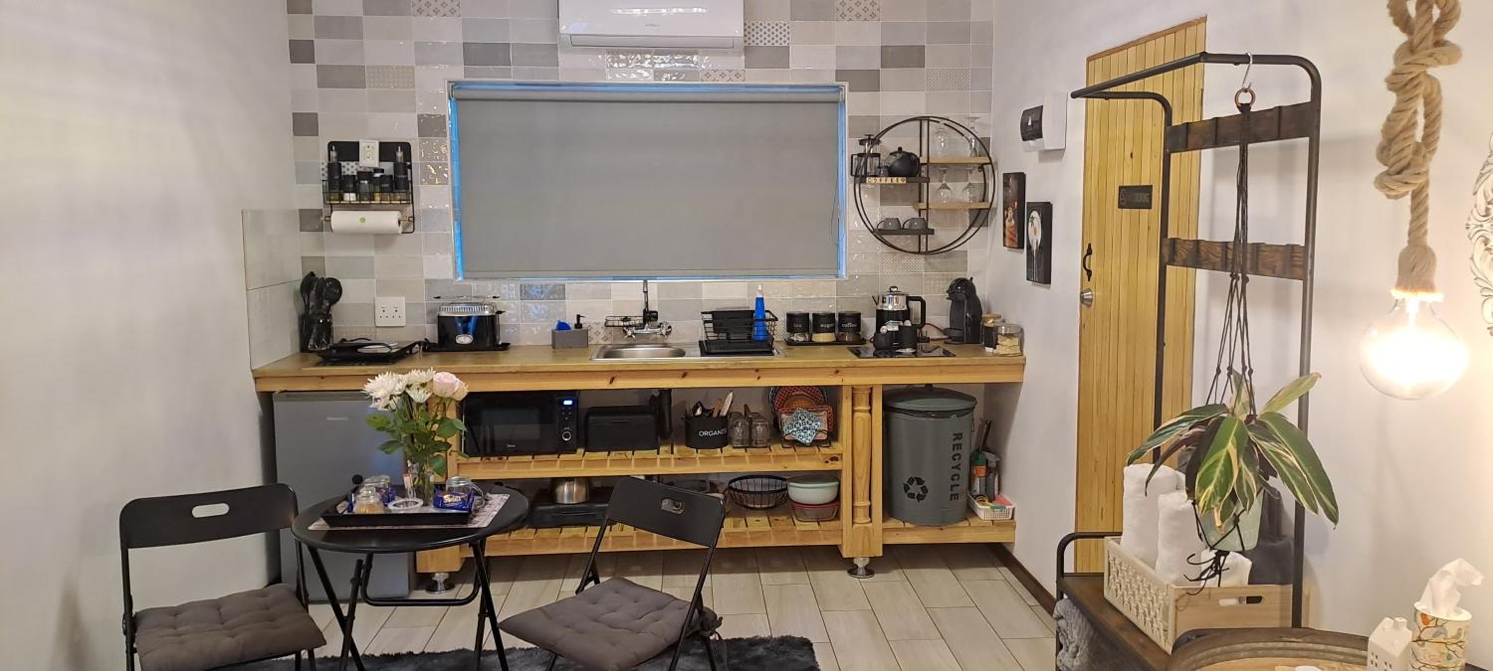 Studio - Photo 12