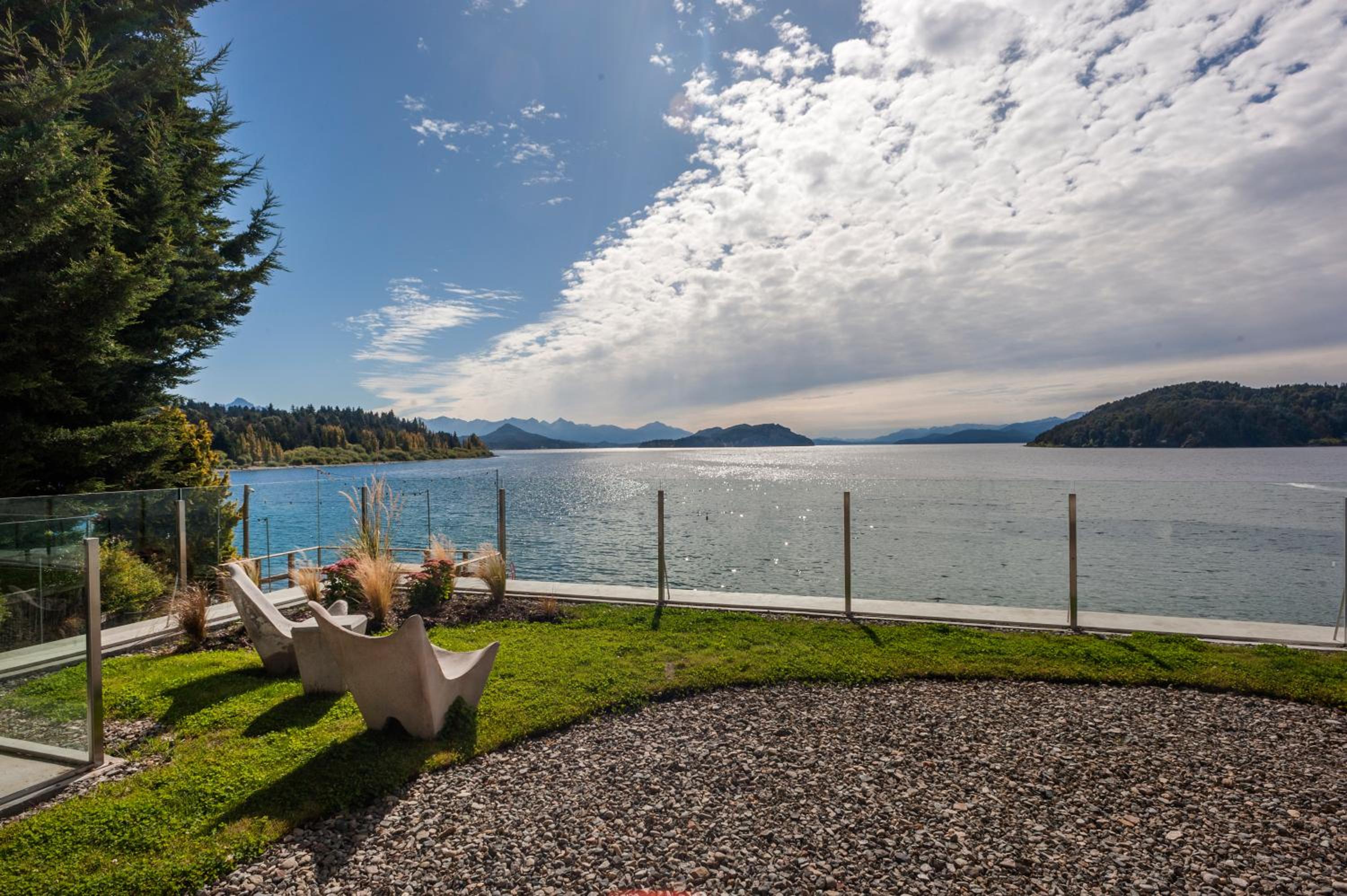 Apartment with Lake View photo 2
