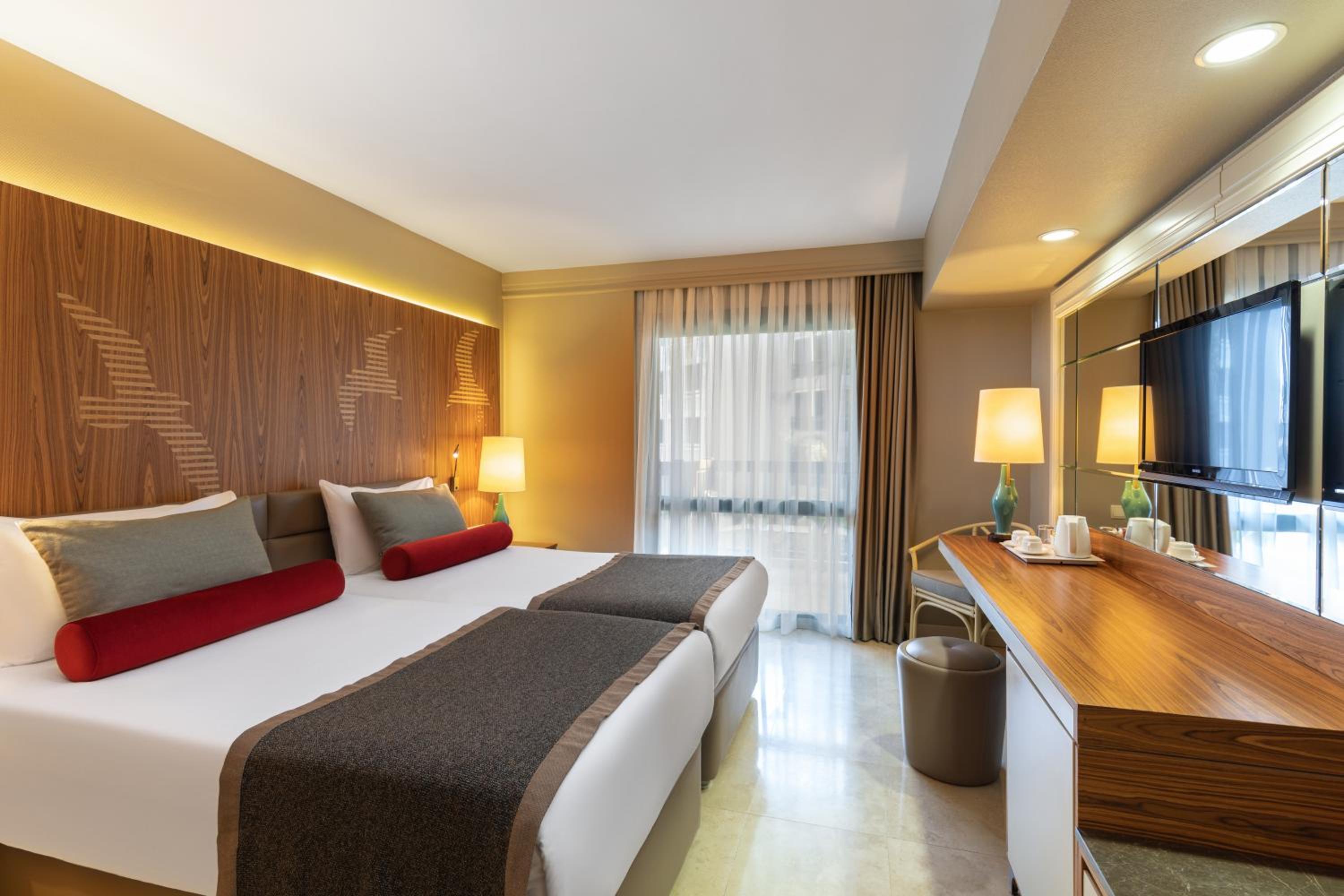 Standard Room with Land View