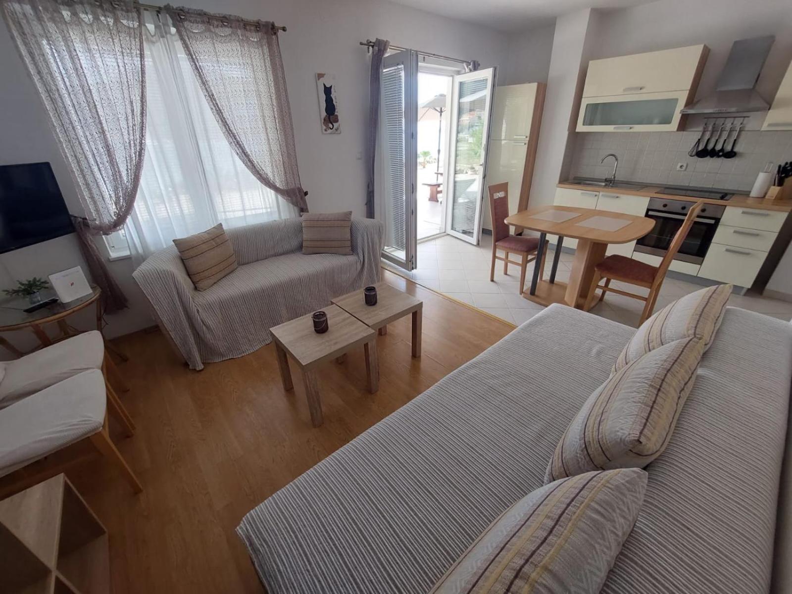 Apartment With Sea View