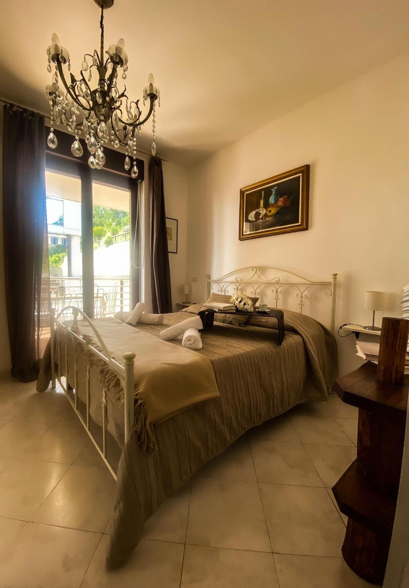 Quadruple Room with Balcony - Photo 2