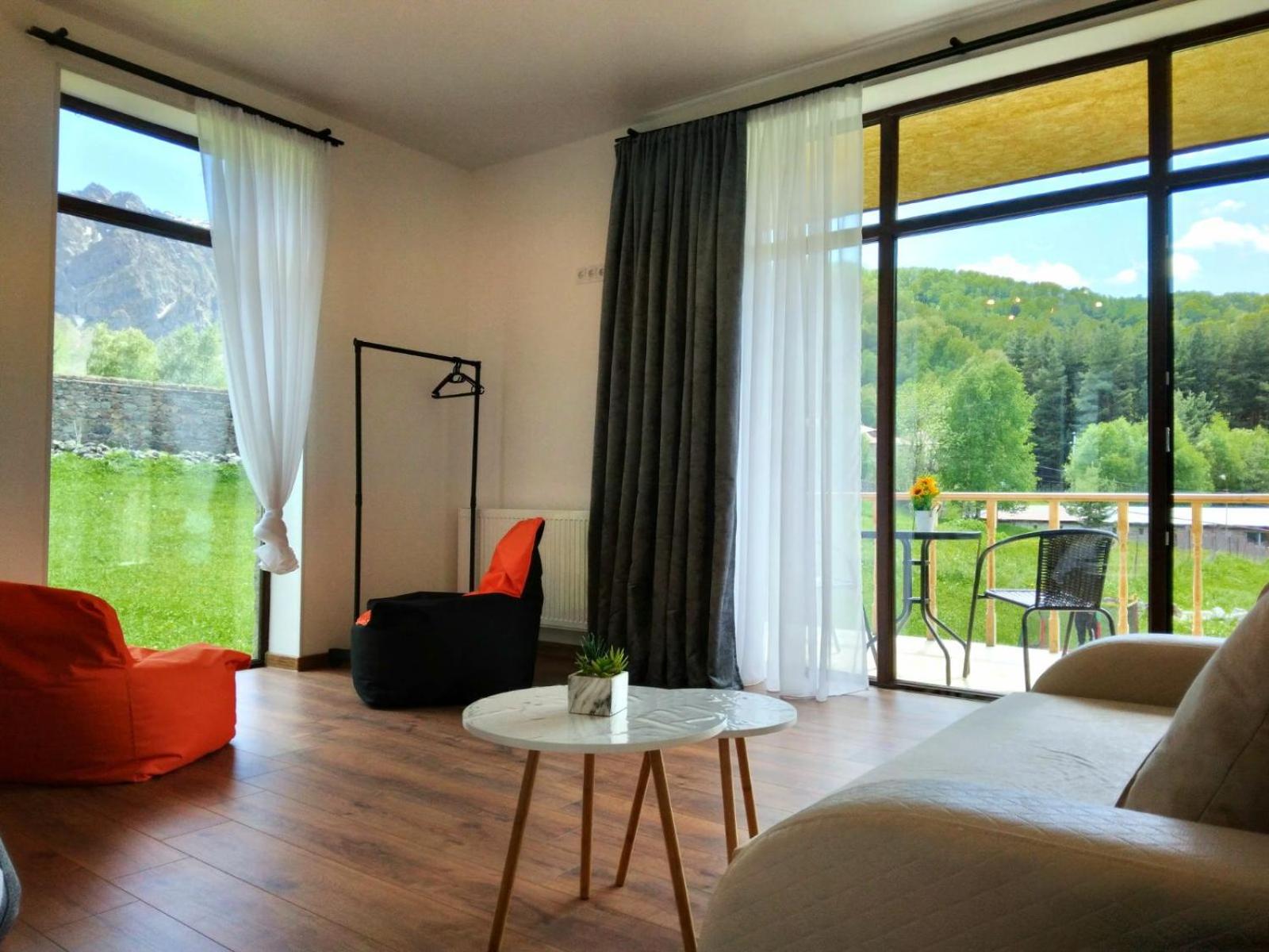 Apartment with Mountain View photo 1