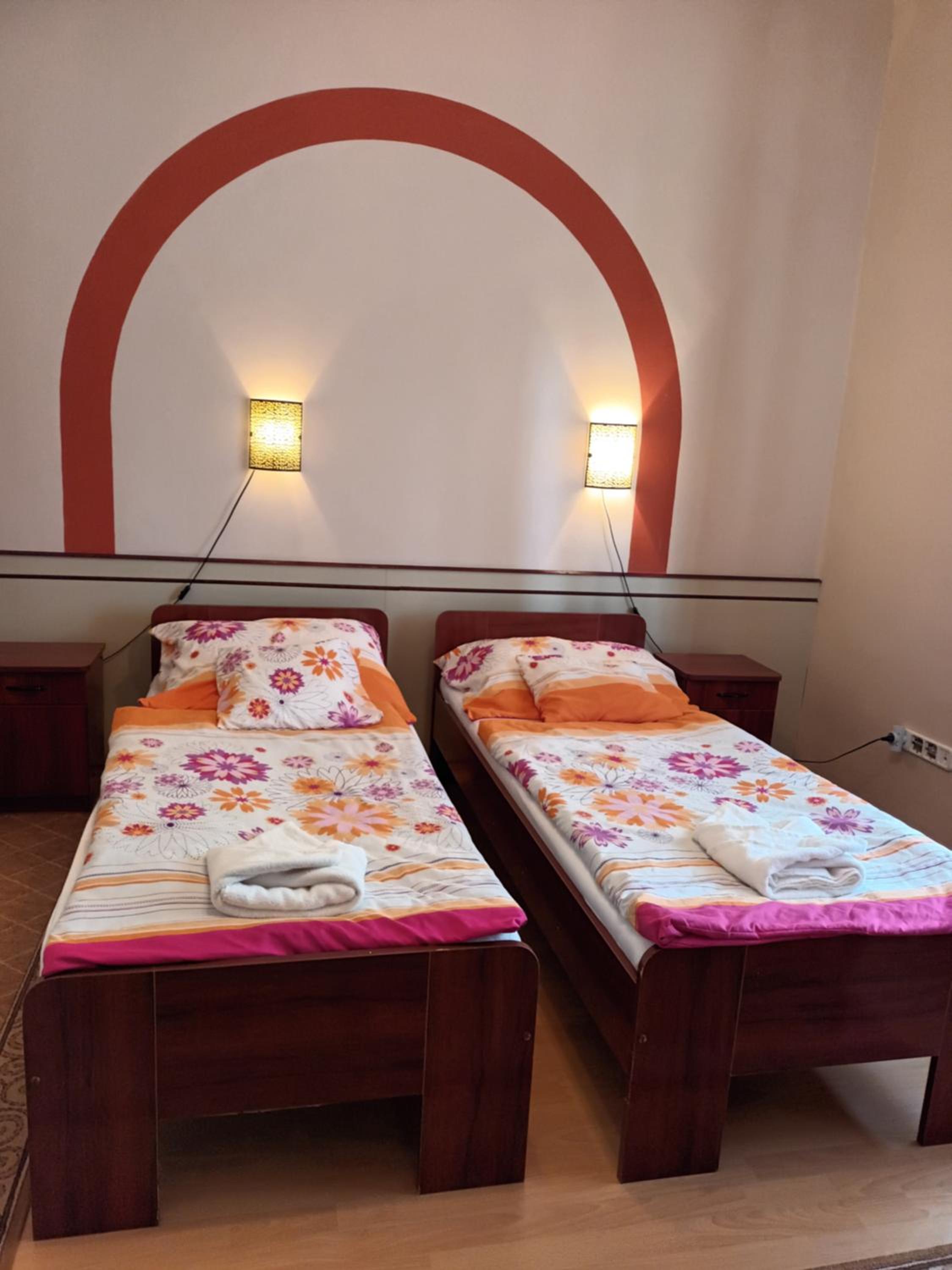 Twin Room with Private Bathroom photo 1