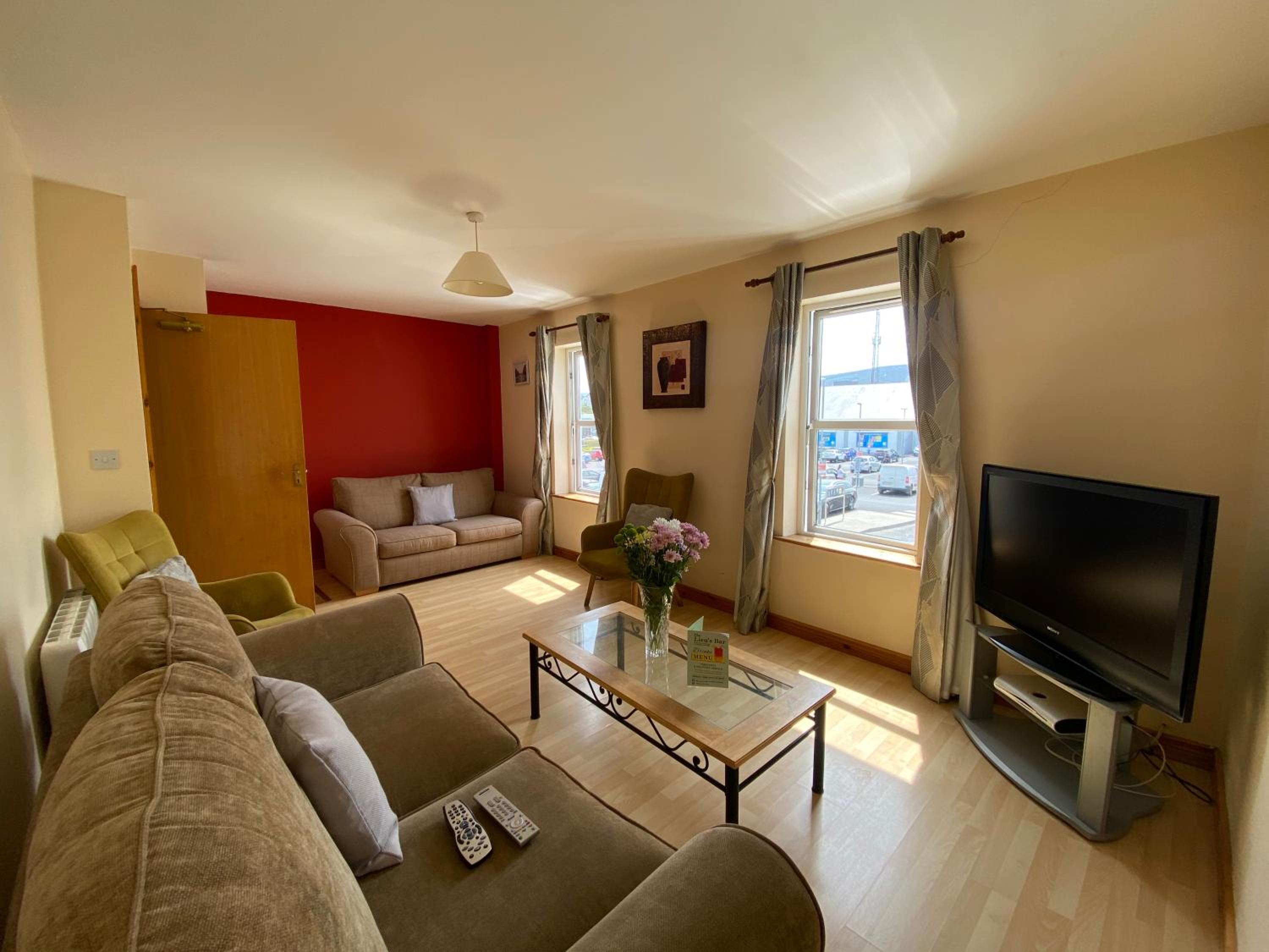 Three-Bedroom Apartment photo 1