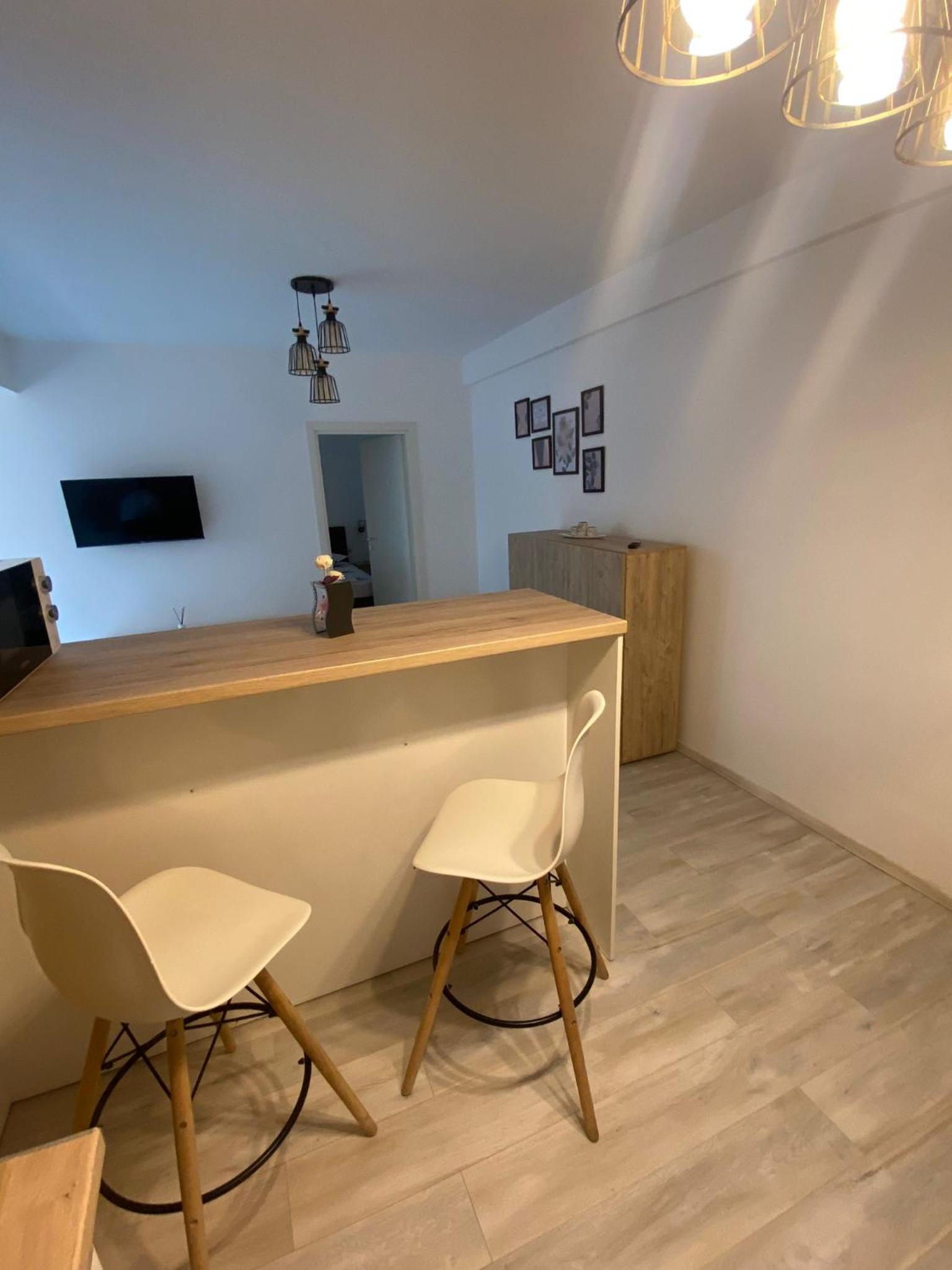 One-Bedroom Apartment photo 2