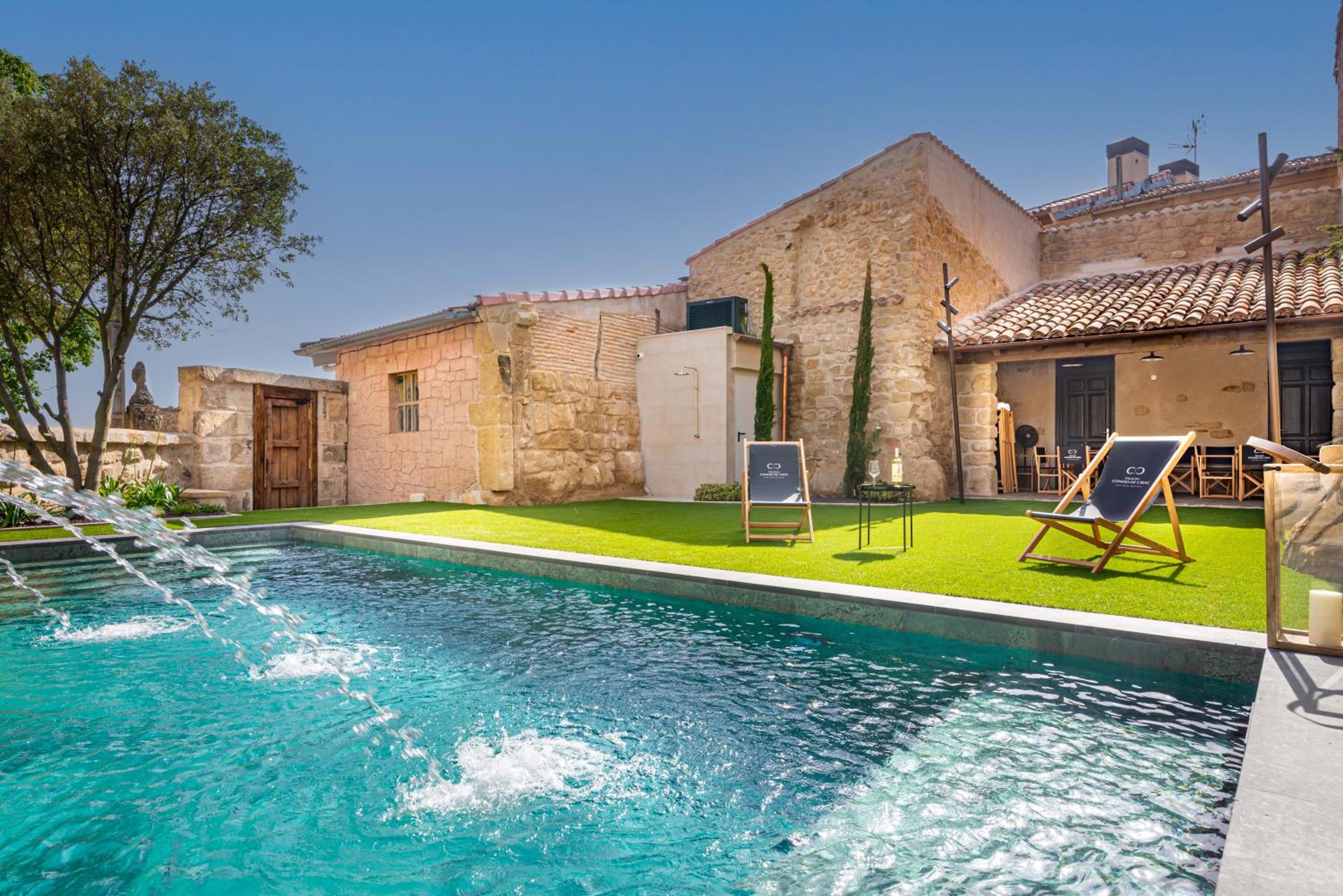 Villa with Private Pool photo 3