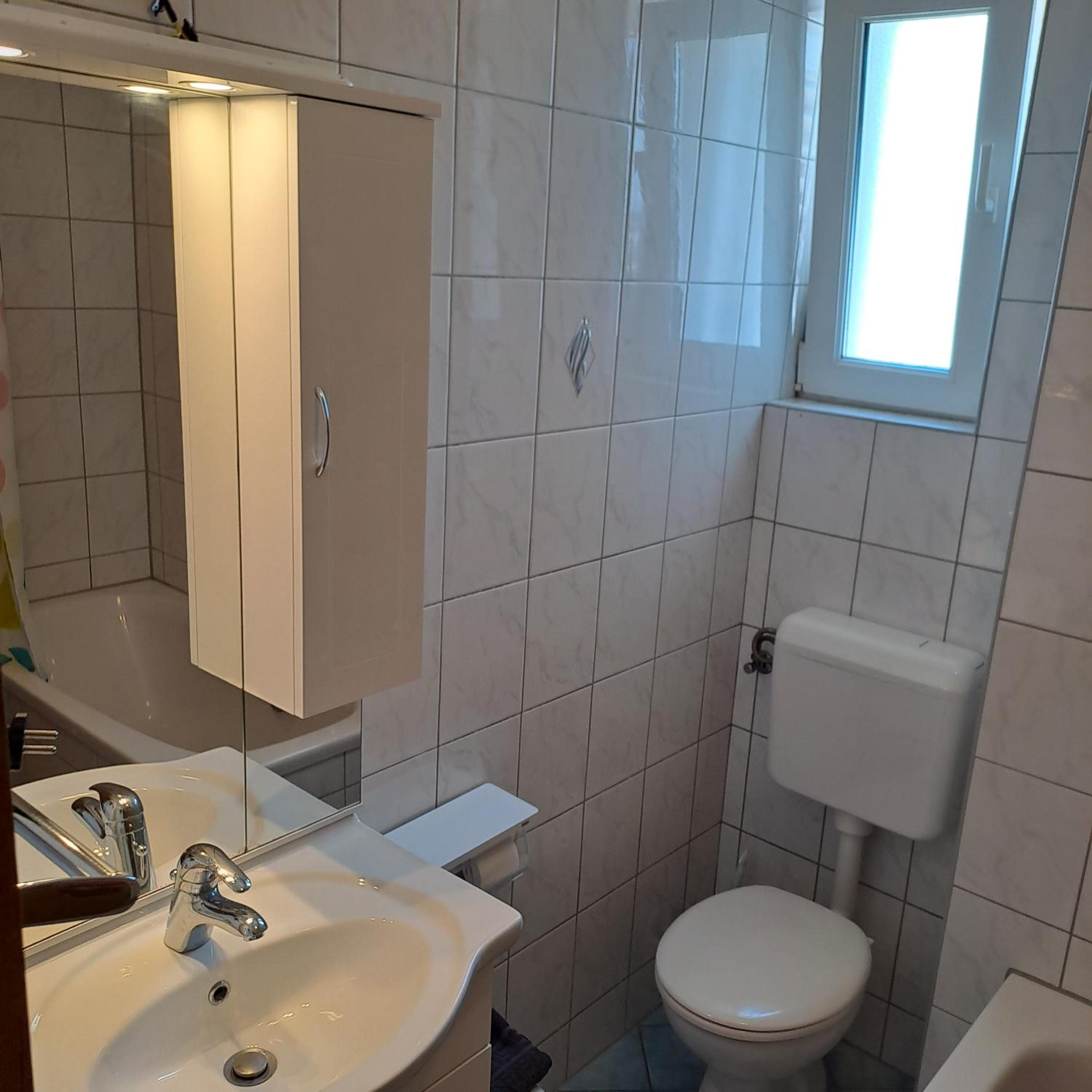Apartment with Balcony - Photo 16