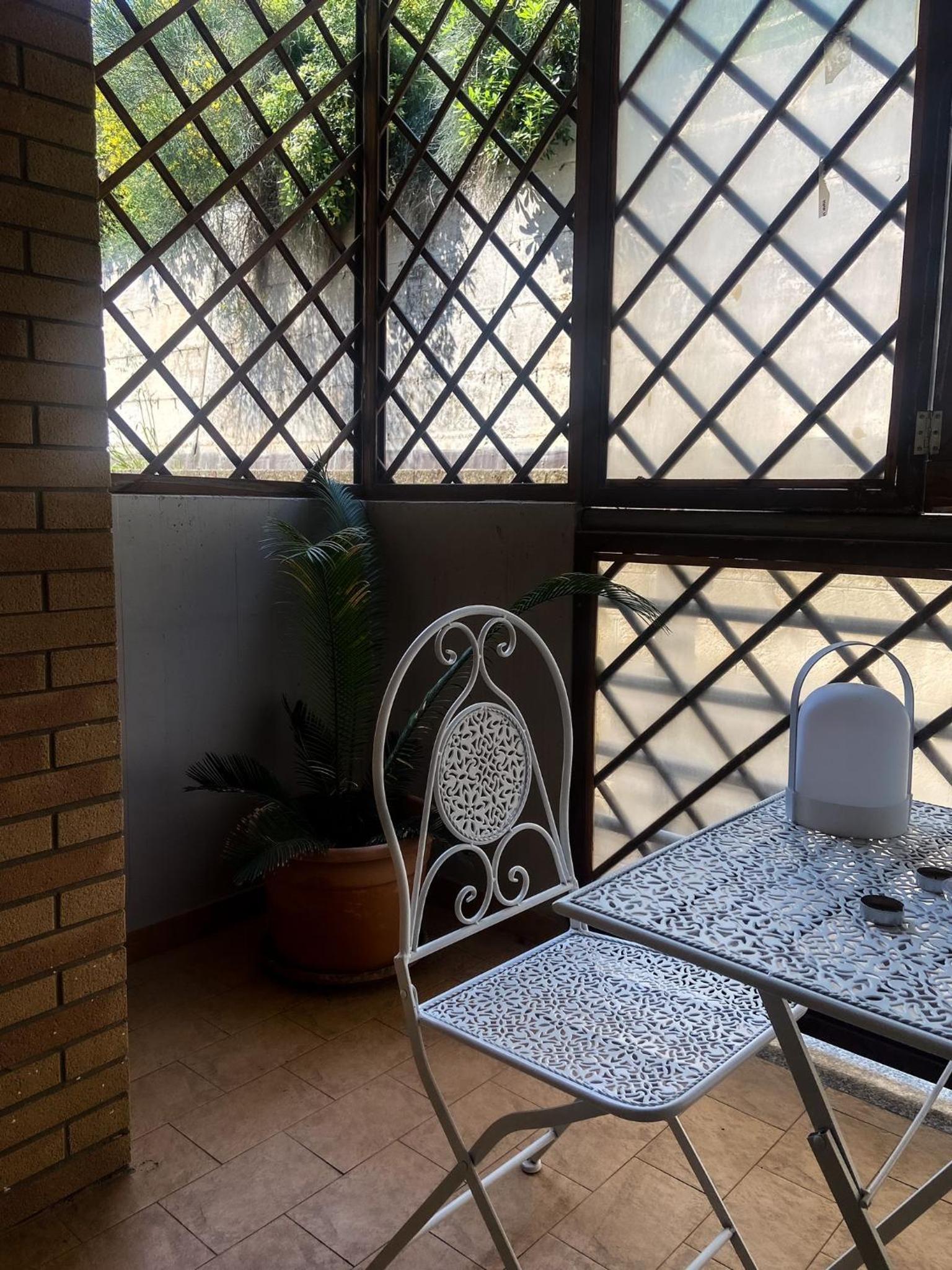 Double Room with Balcony - Photo 3