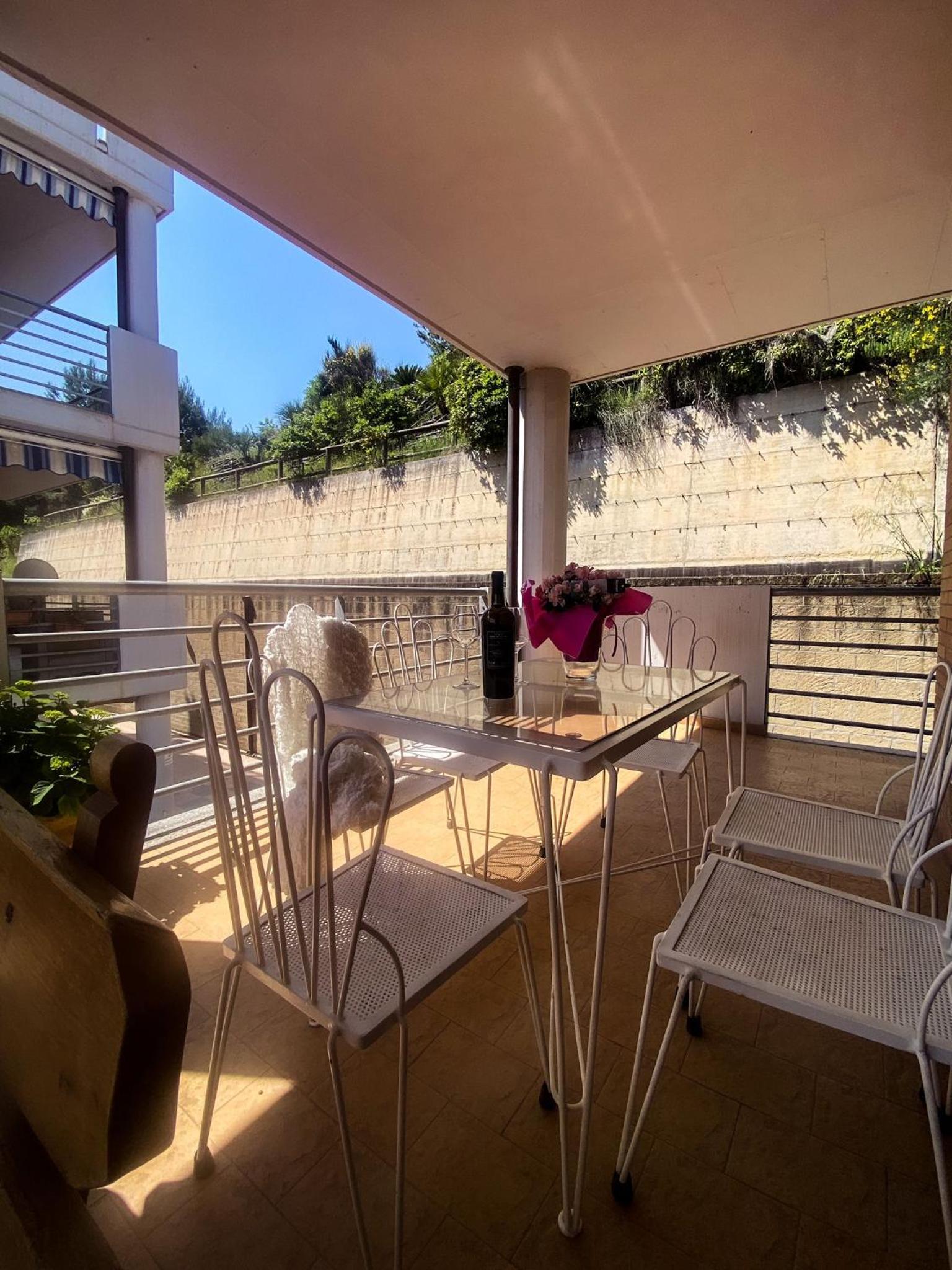 Quadruple Room with Balcony - Photo 8