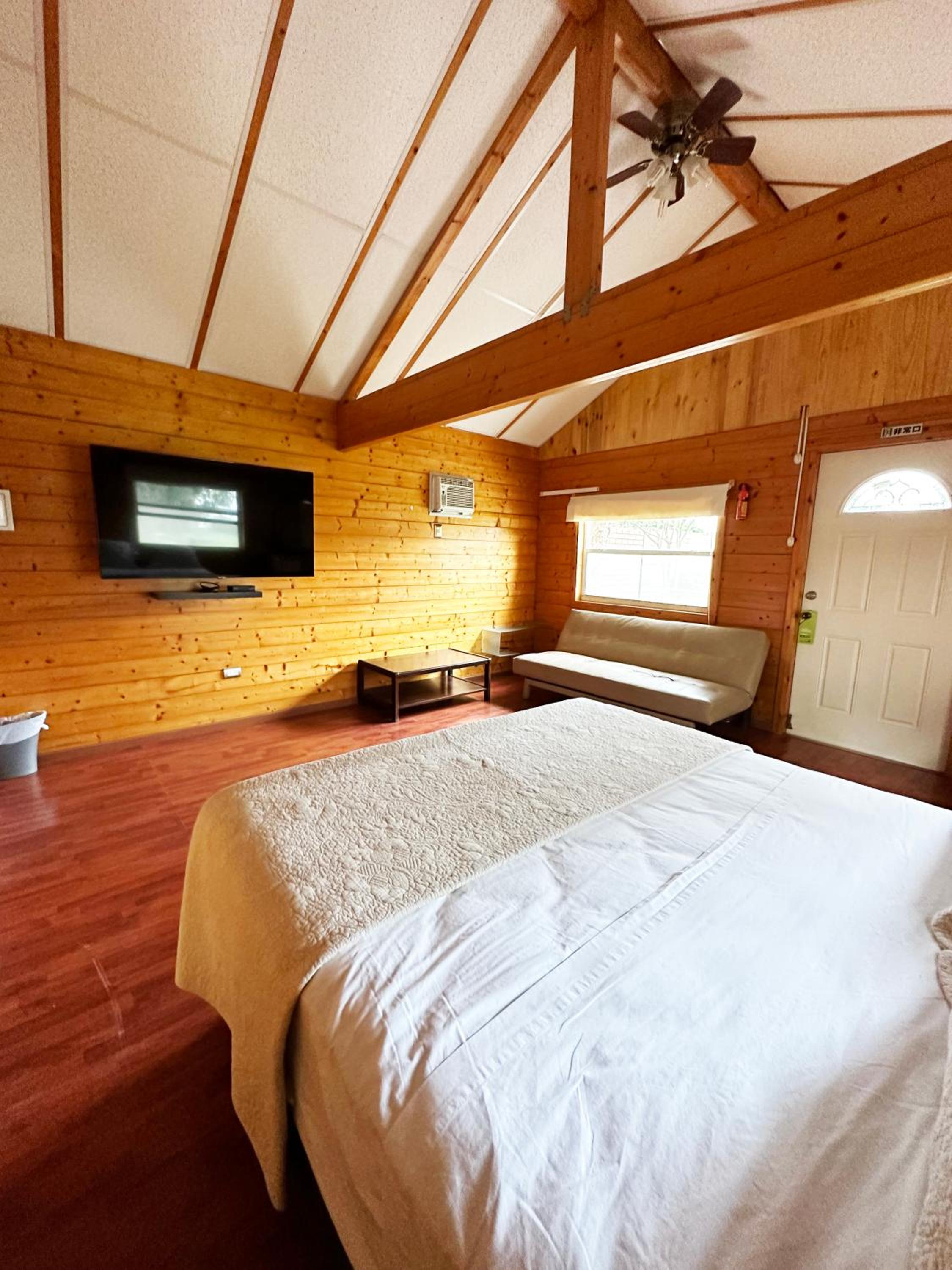 Deluxe Bungalow with Garden View