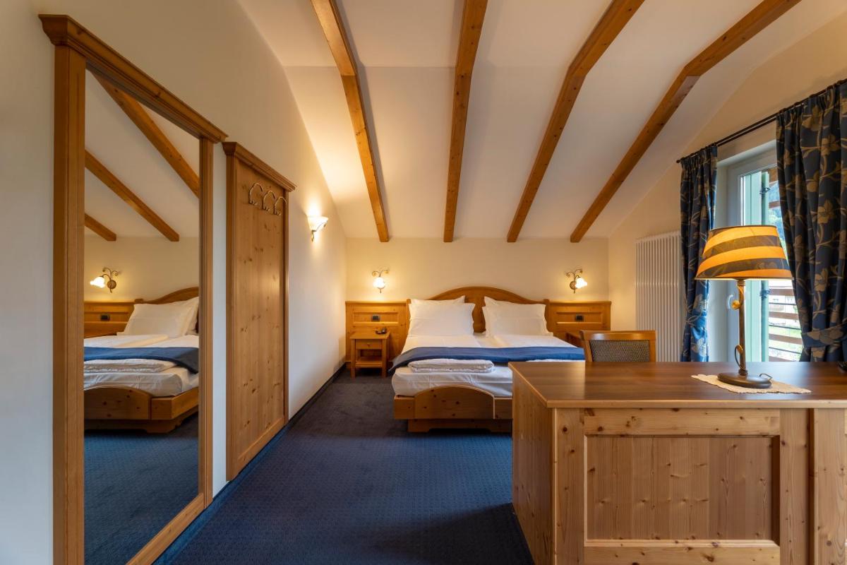 Double Room with Lake View