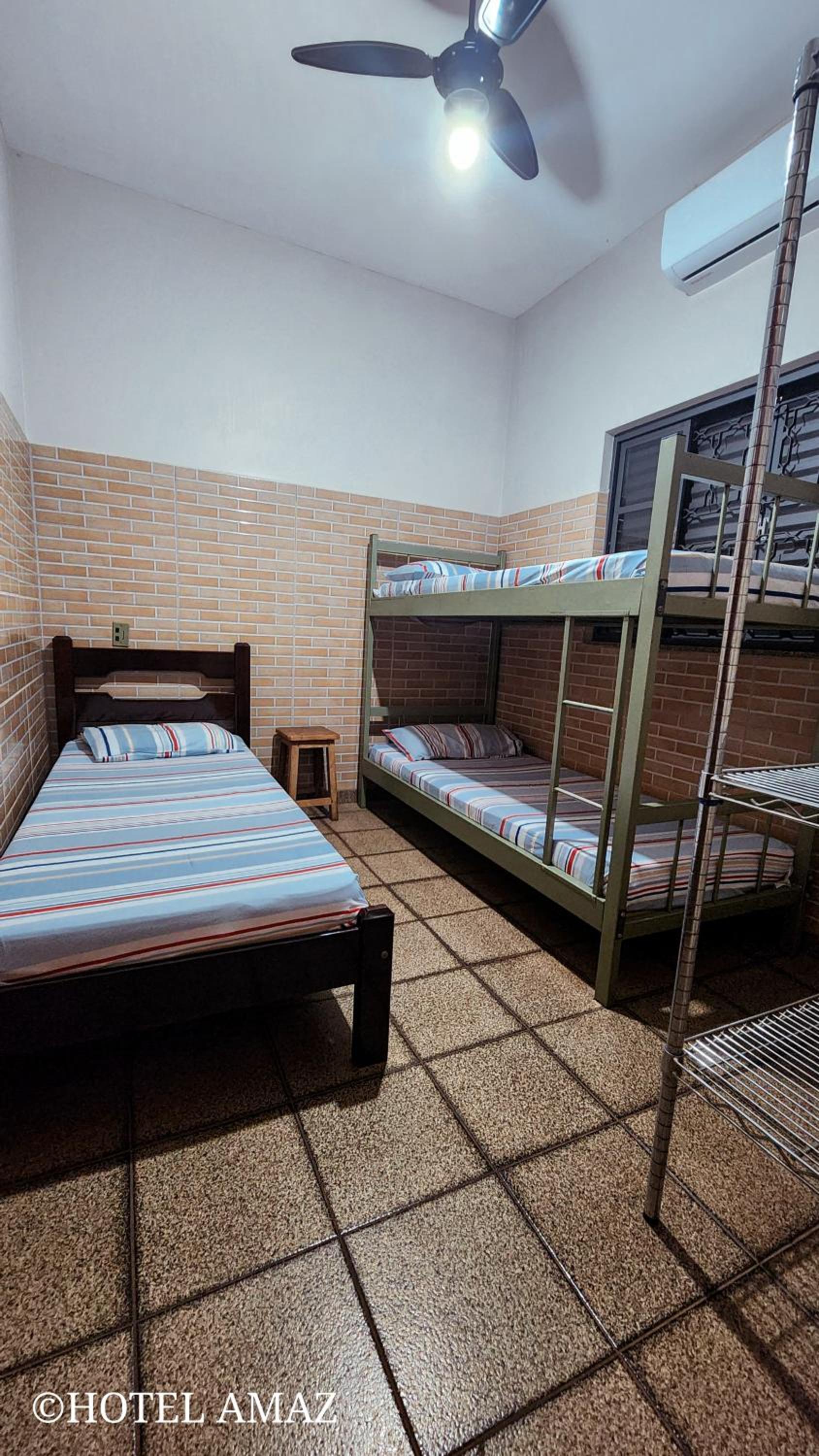 Basic Triple Room photo 2