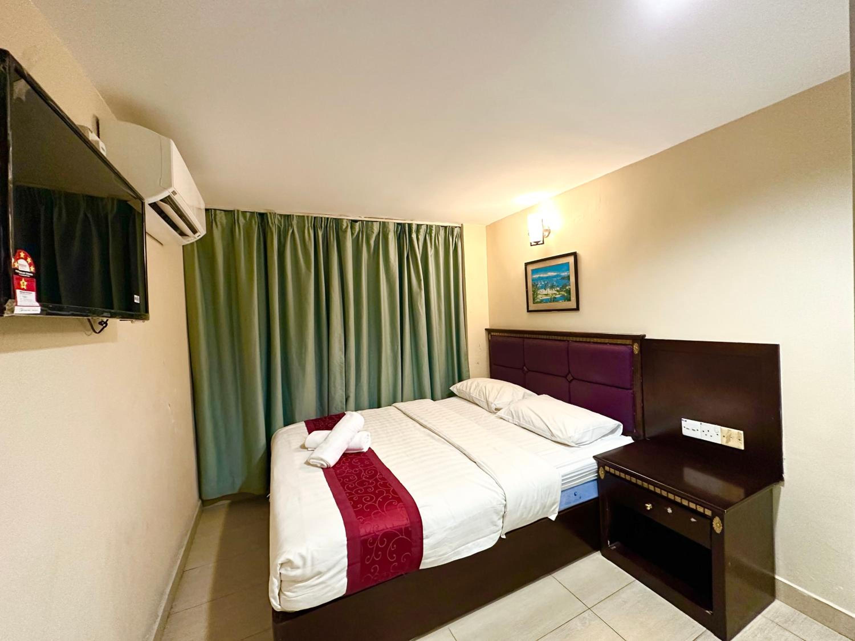 Double Room with Private Bathroom