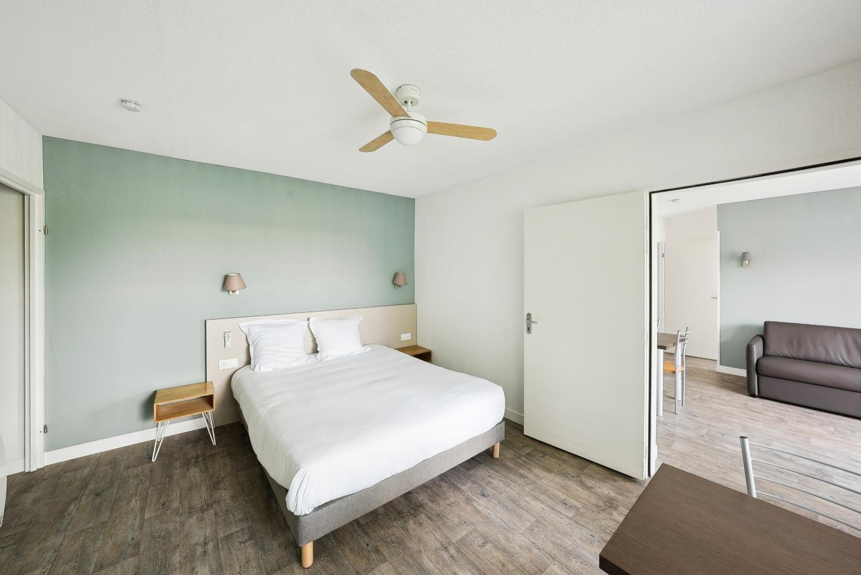 Connecting Suite (Studio + Apartment) - Photo 1