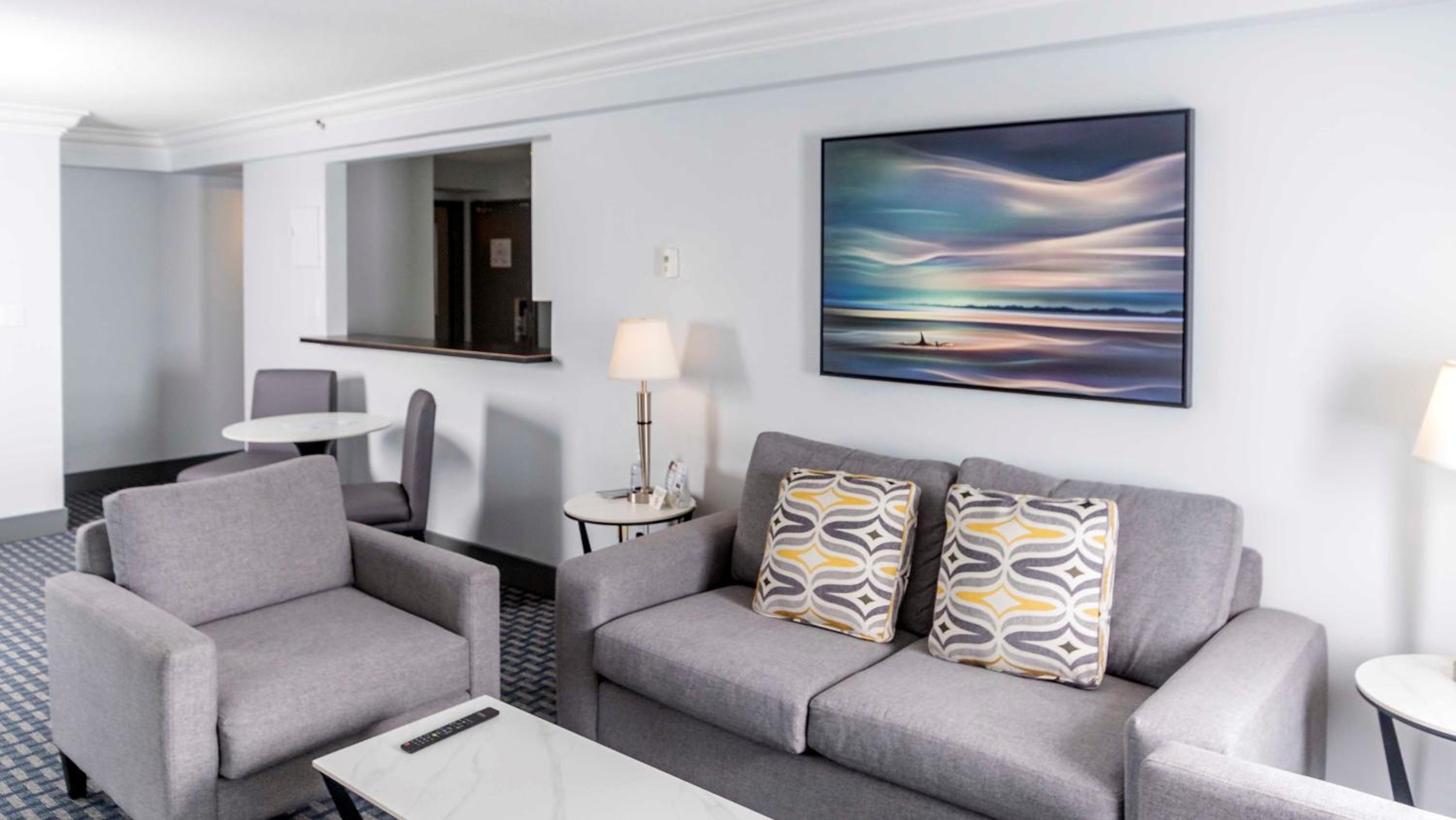 Executive Suite - Photo 1