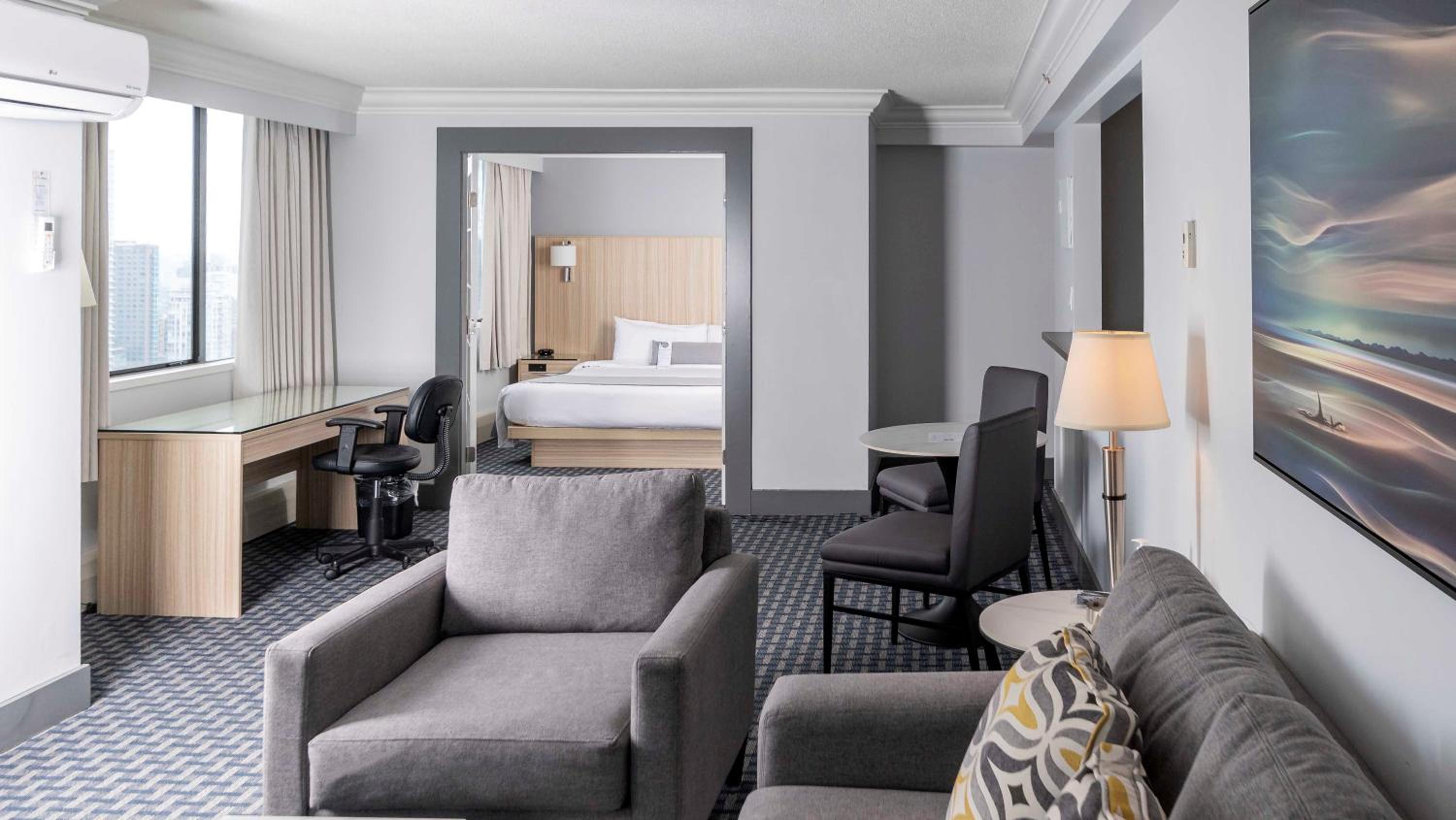 Executive Suite - Photo 25