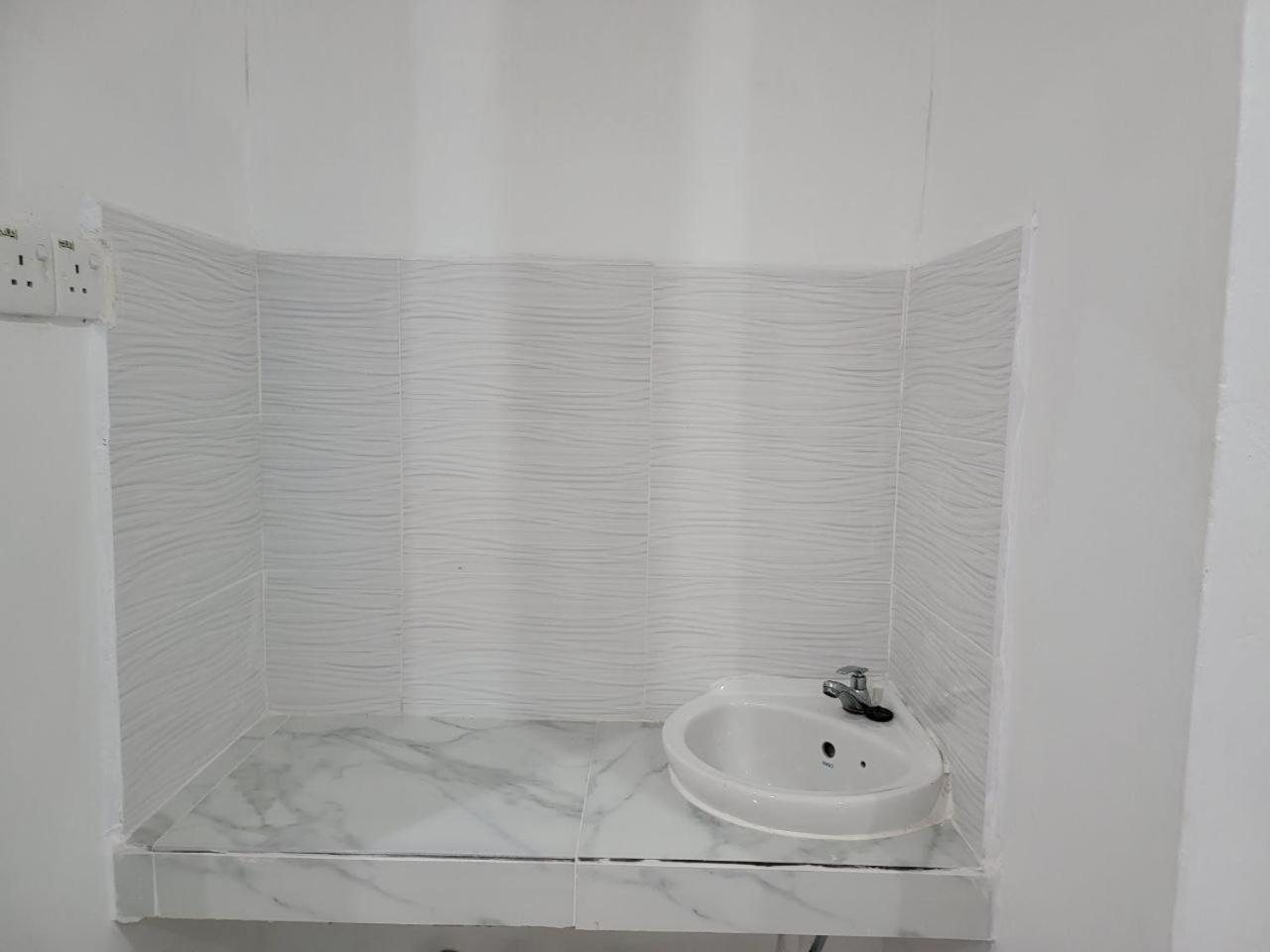 Queen Room photo 1