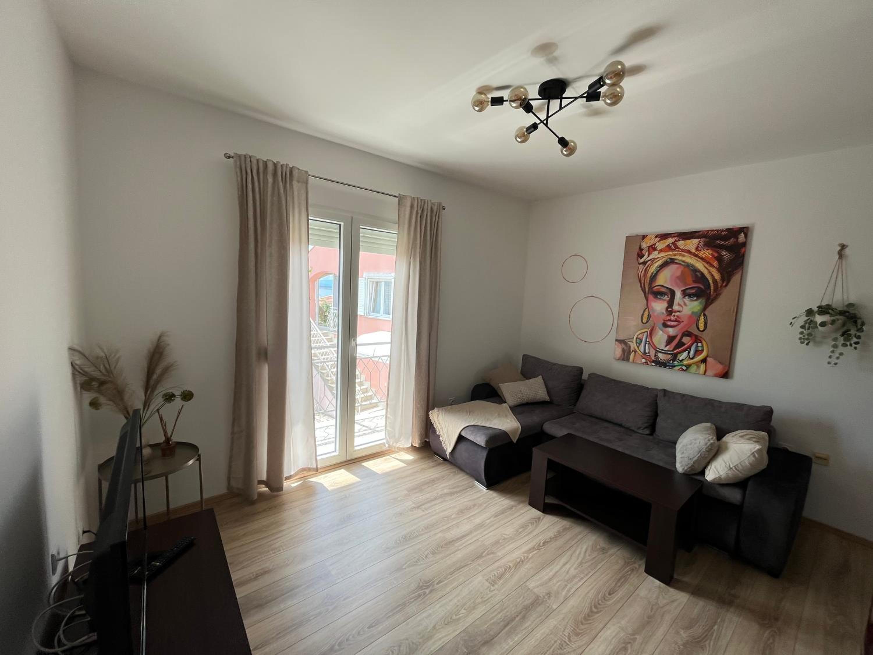 Apartment photo 1