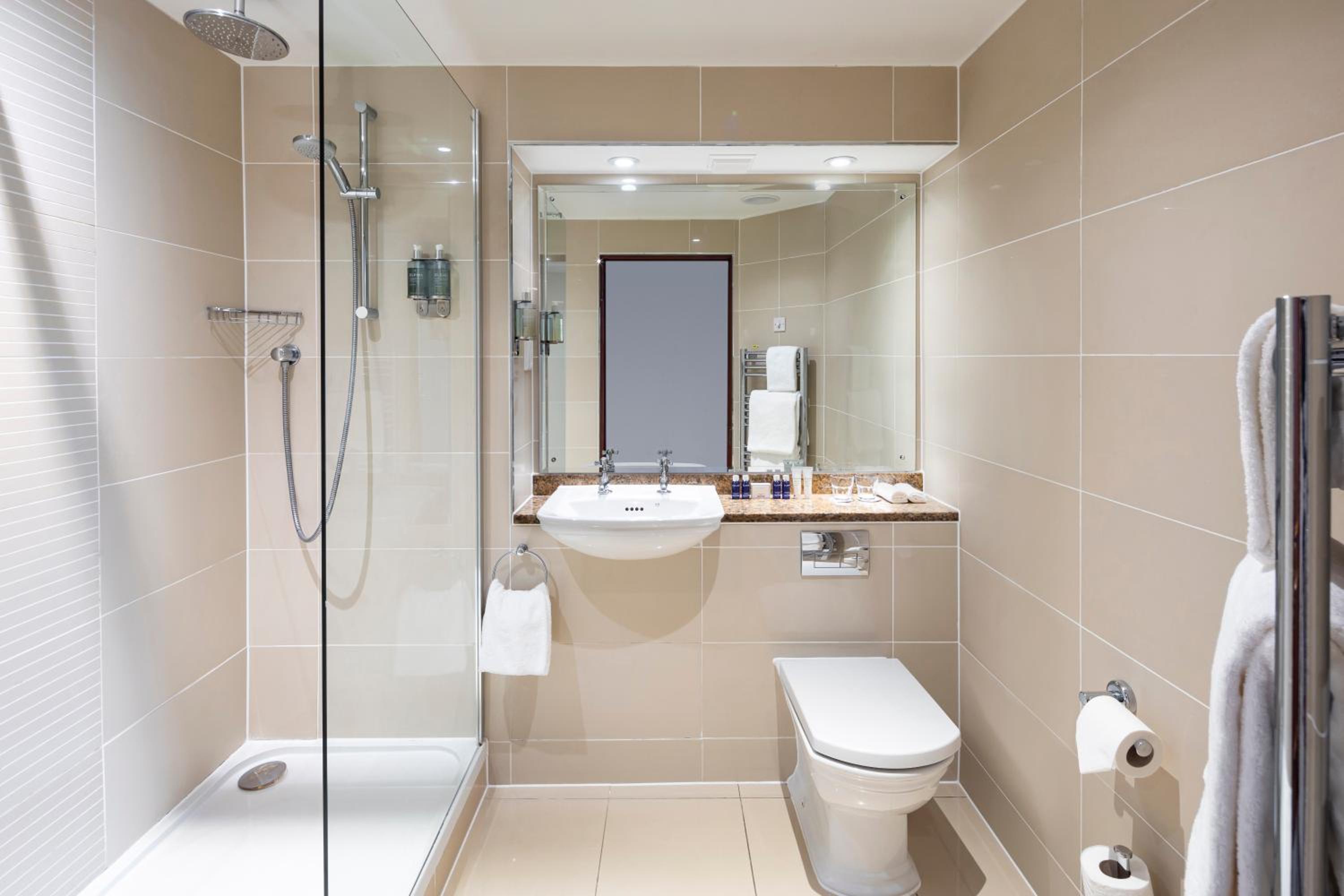 Junior Suite - Executive Lounge Access - Photo 13