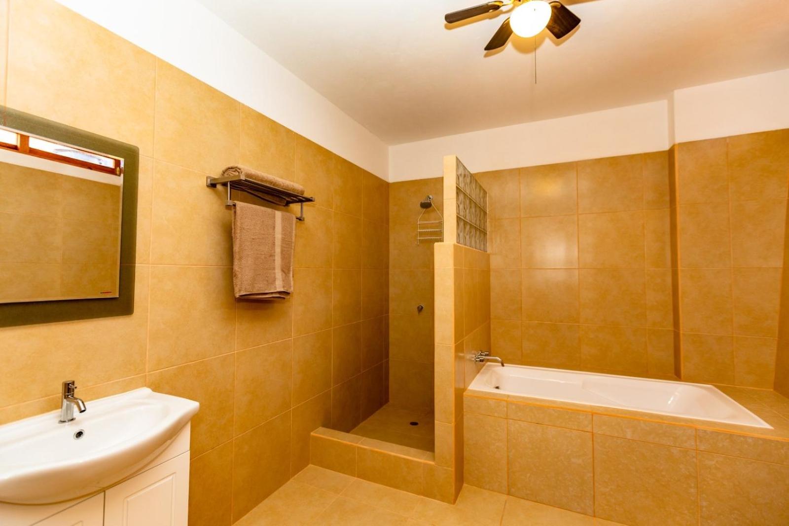 Triple Room with Bath photo 2