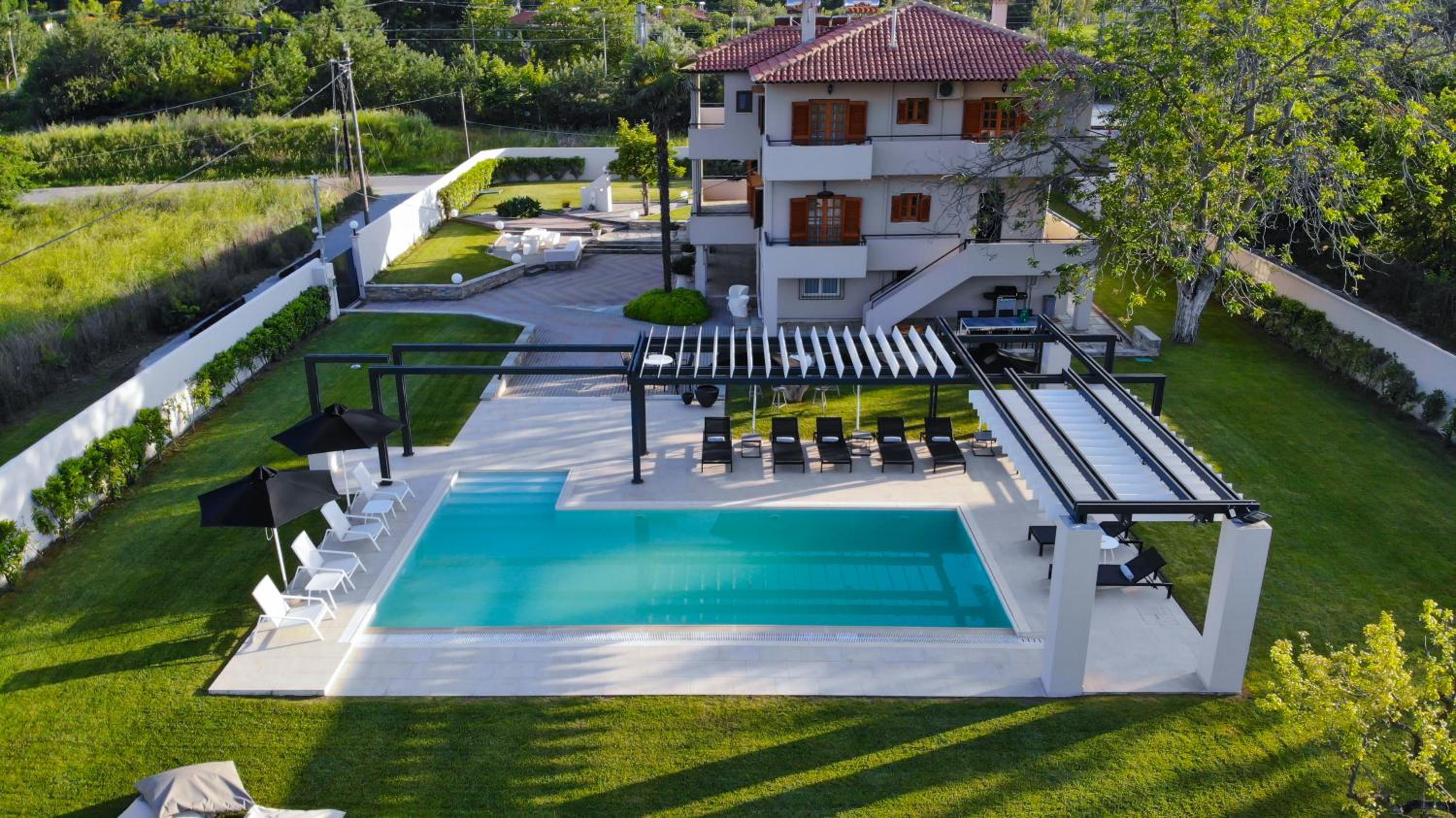 Villa with Private Pool photo 2