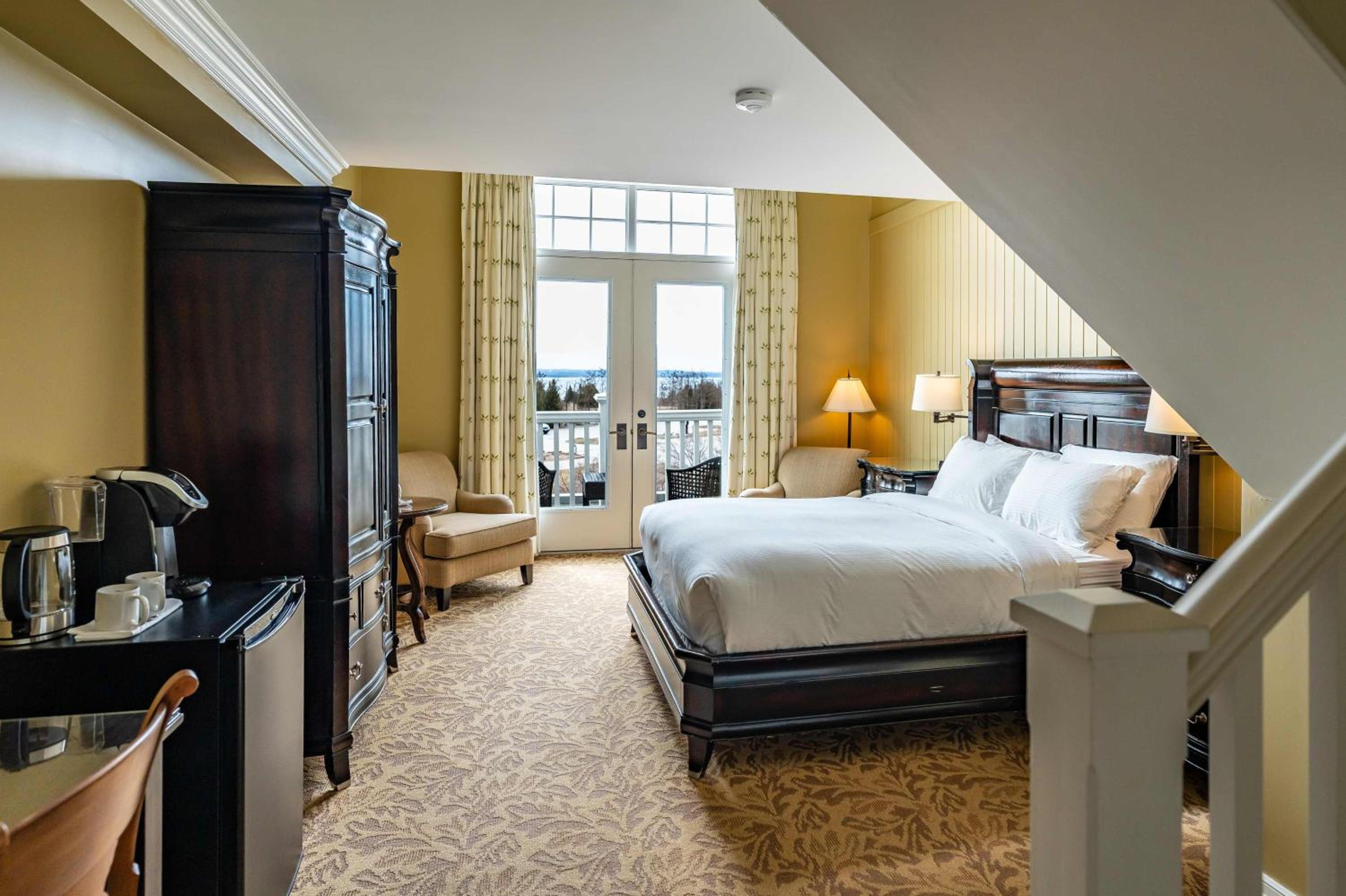 Suite with Balcony photo 3