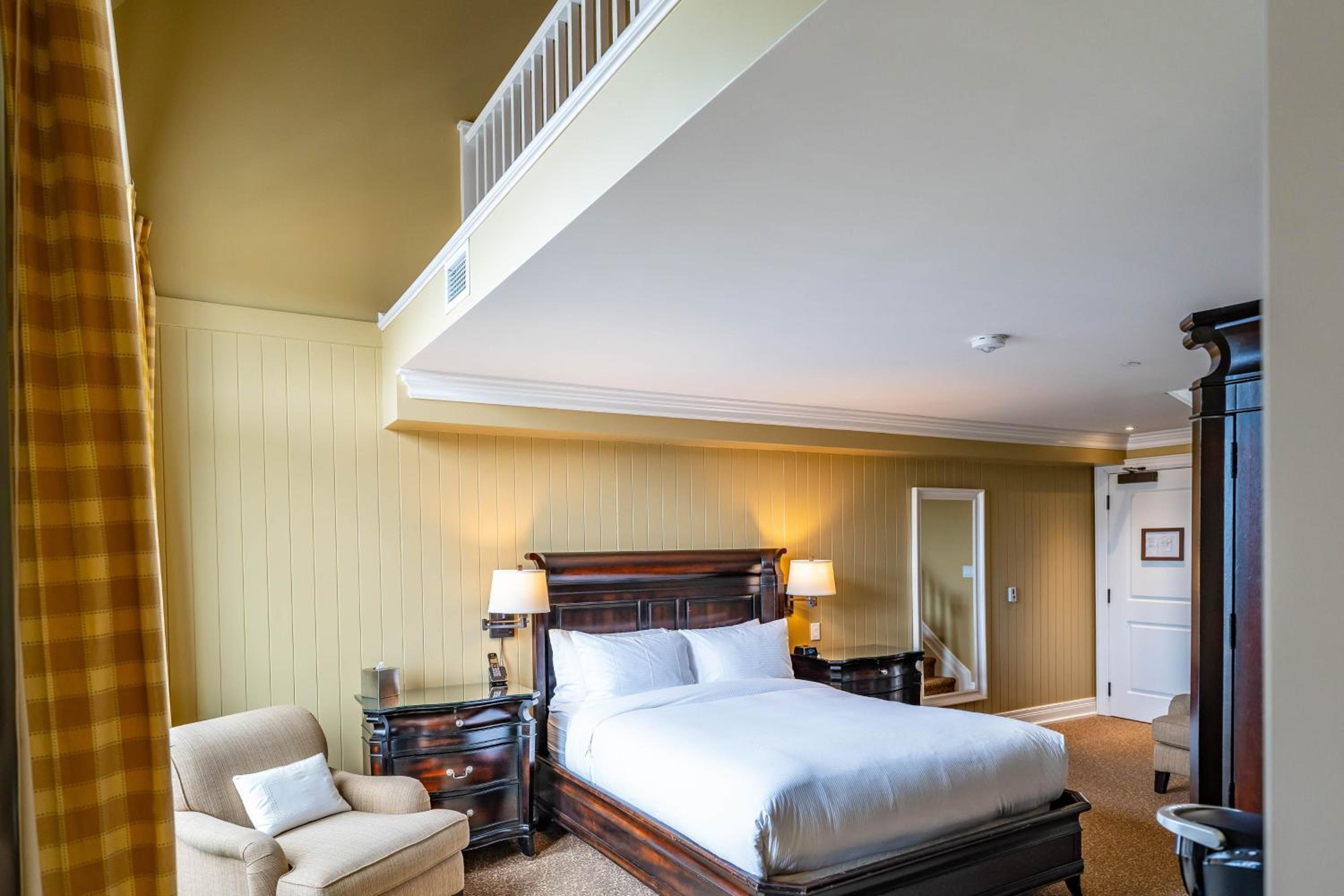 Suite with Balcony photo 1